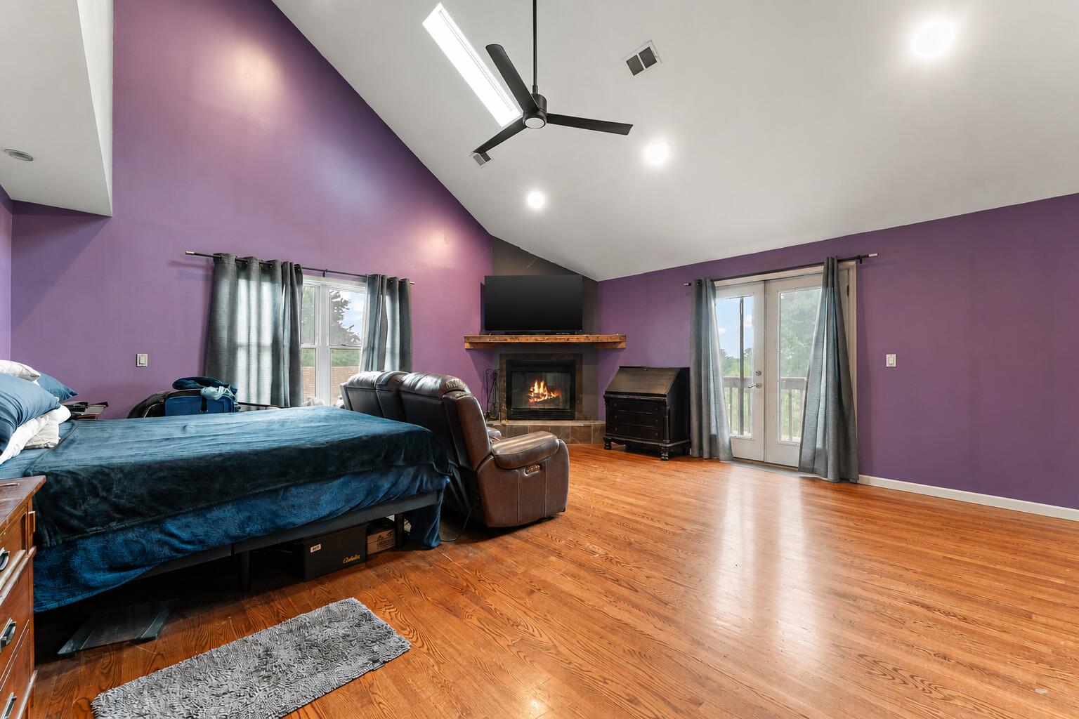 933 River Drive