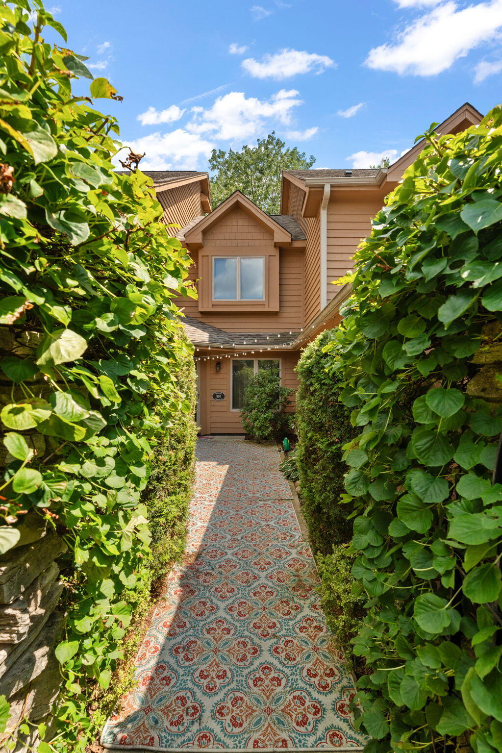930 Cornwallis Lane