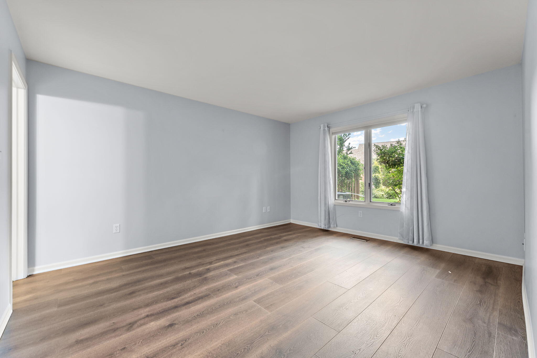 930 Cornwallis Lane