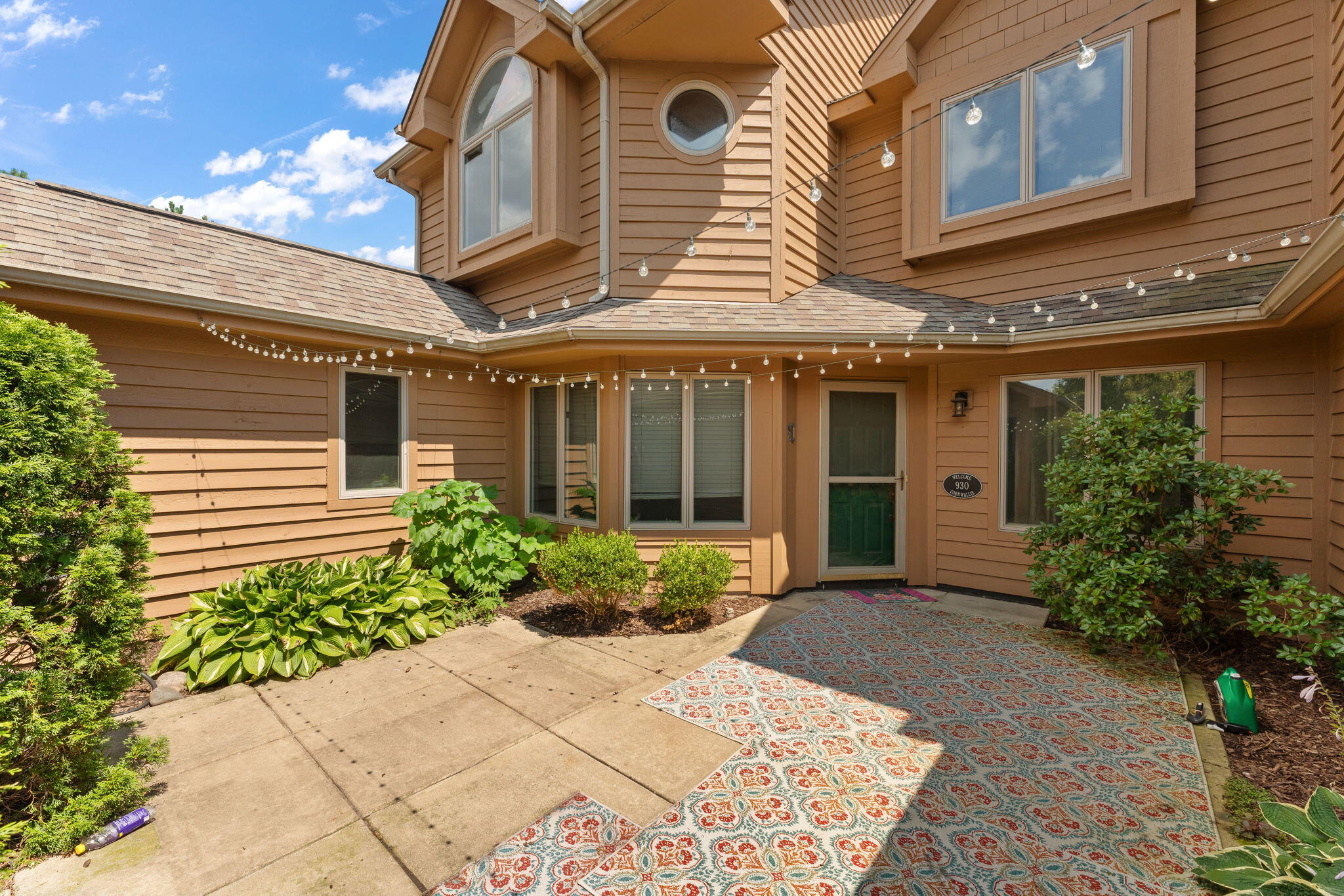 930 Cornwallis Lane