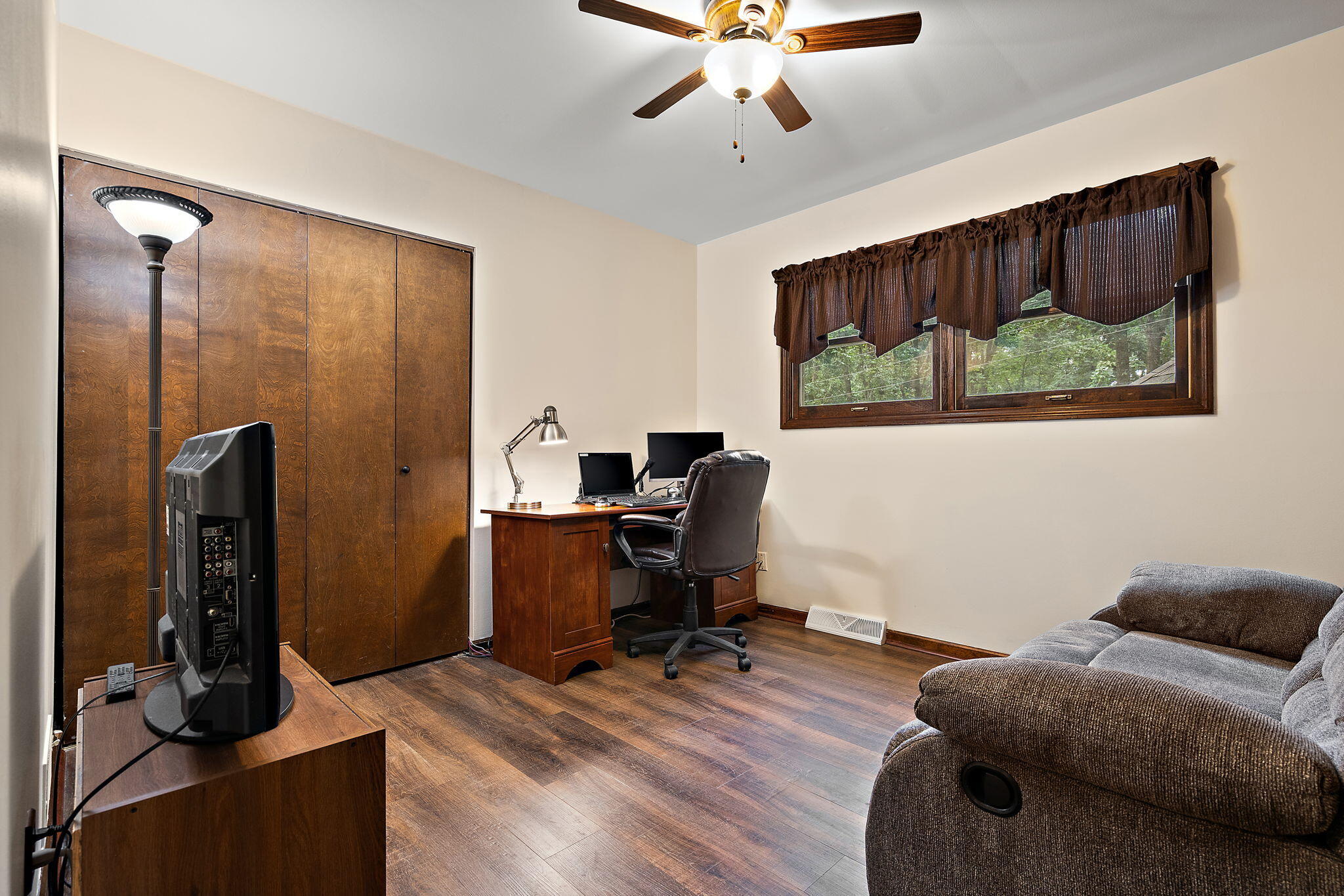 4868 W 84th Court