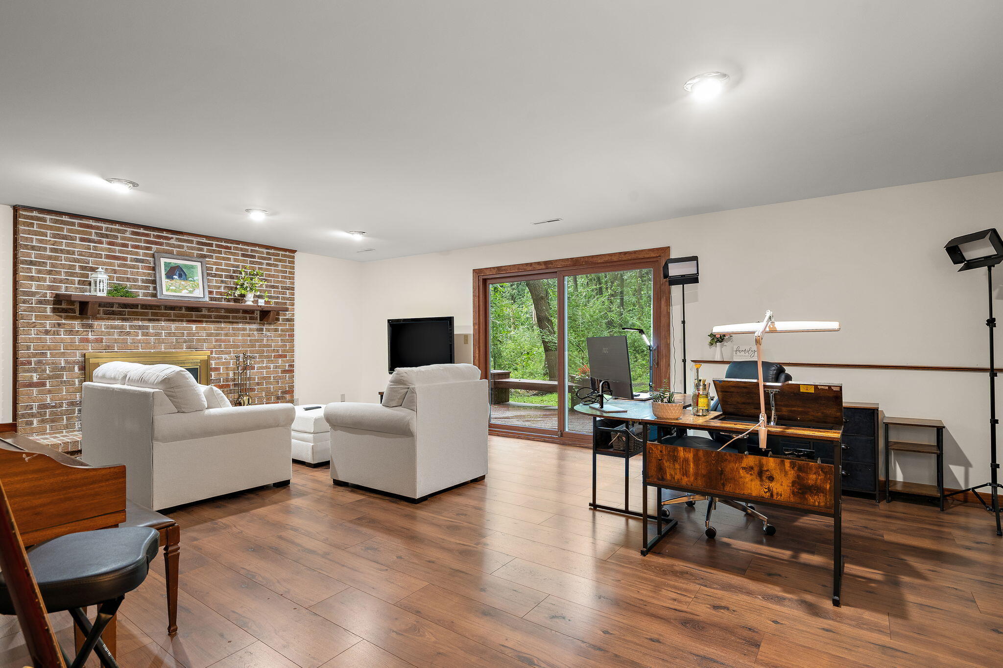 4868 W 84th Court