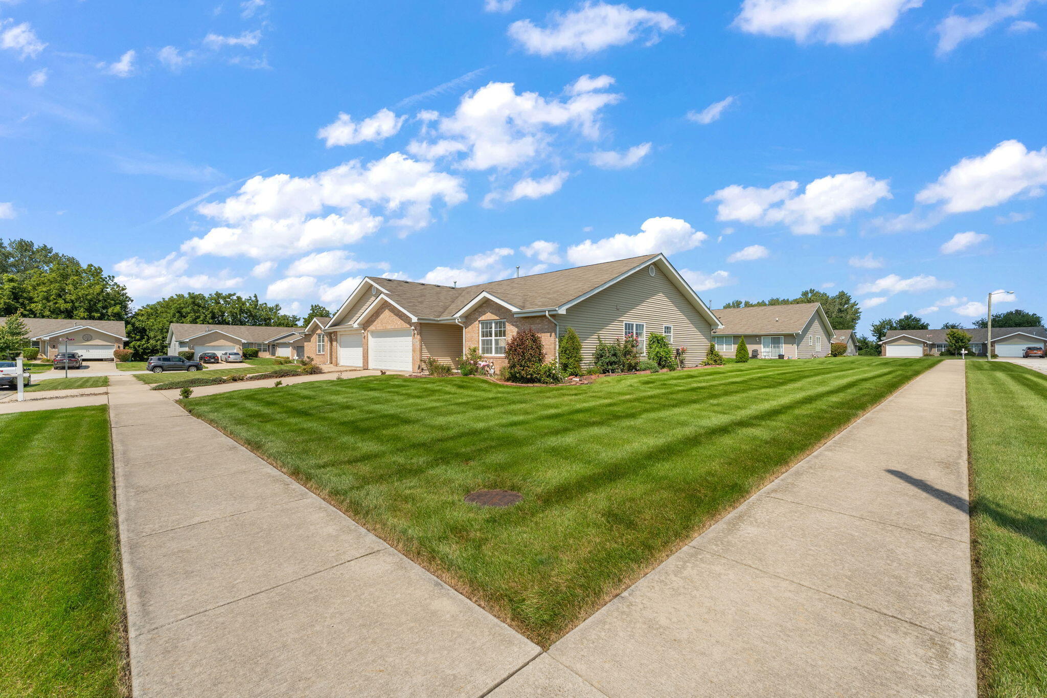 1230 W 82nd Lane