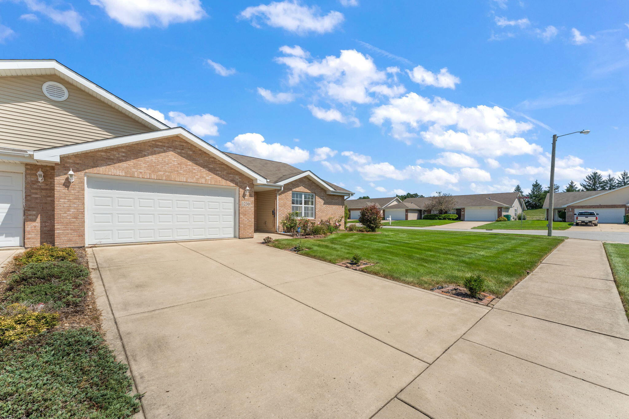 1230 W 82nd Lane