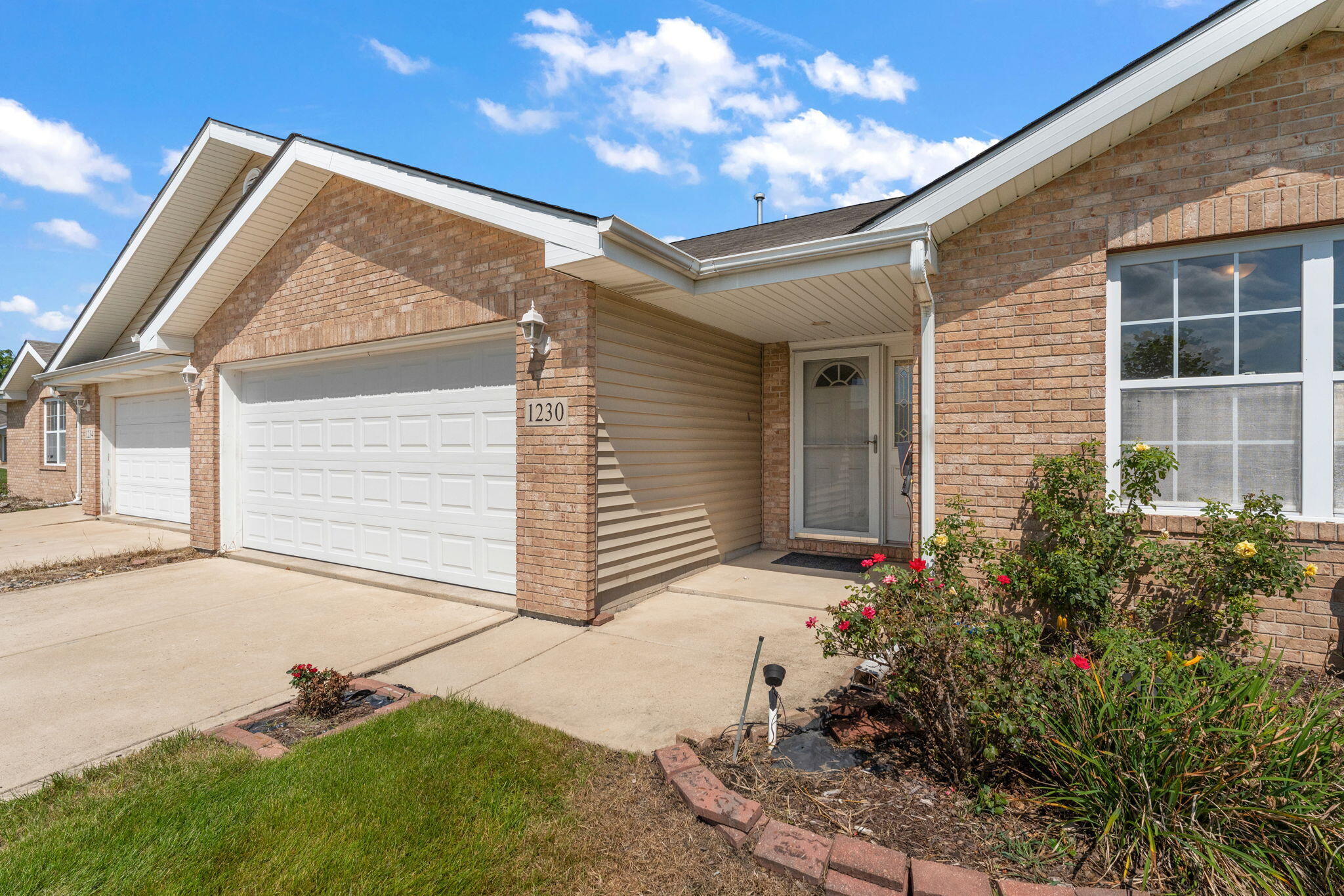 1230 W 82nd Lane