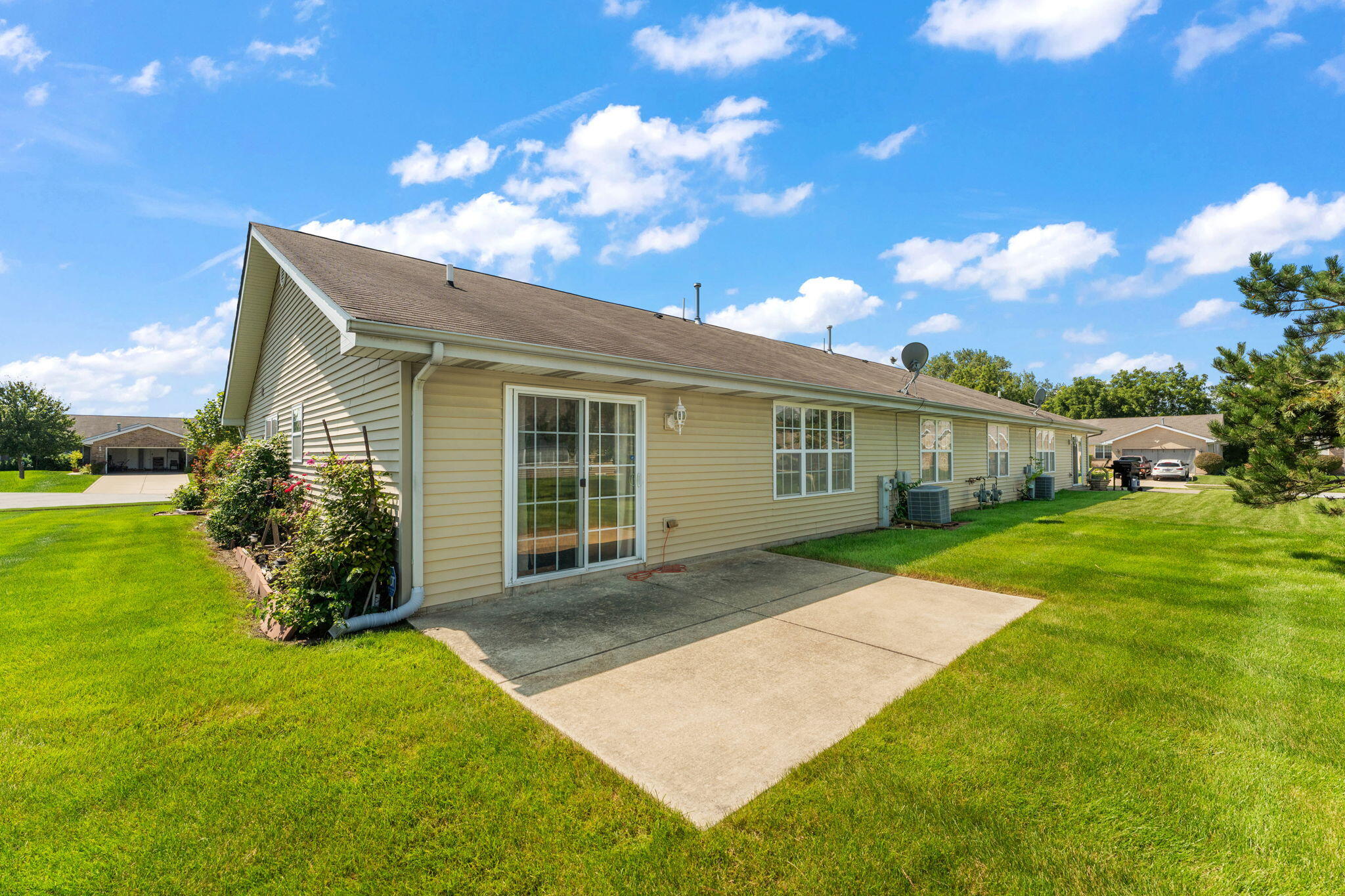 1230 W 82nd Lane