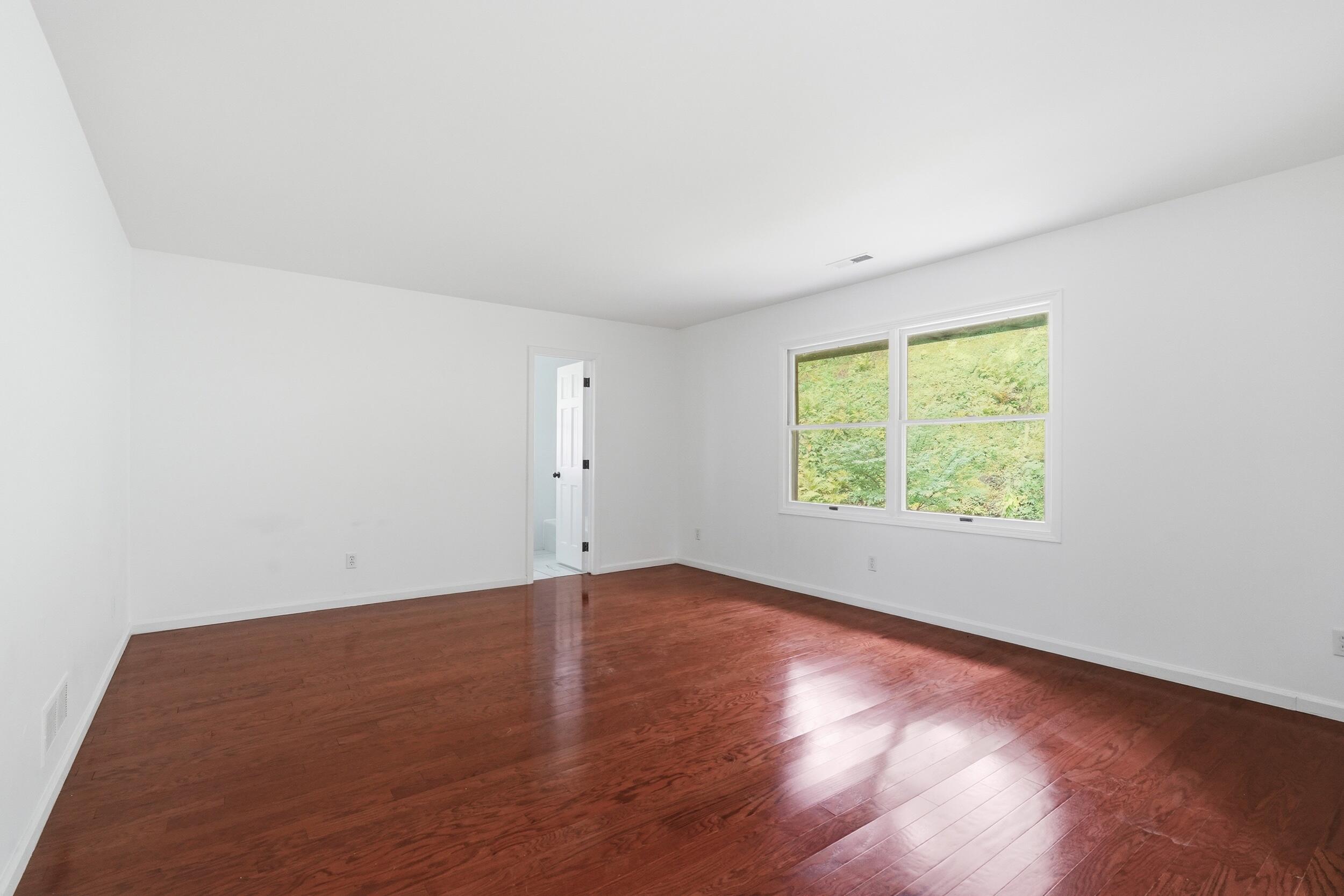 456 Roxbury Road