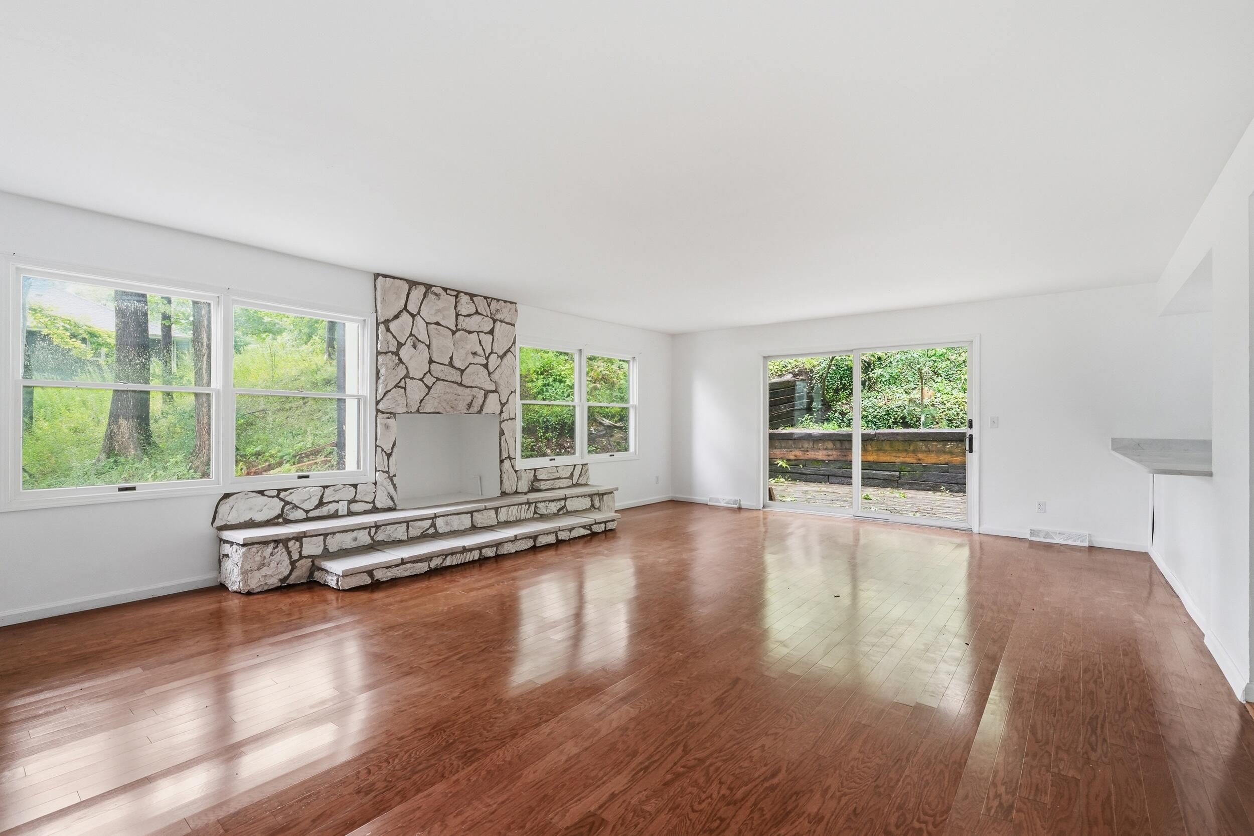 456 Roxbury Road