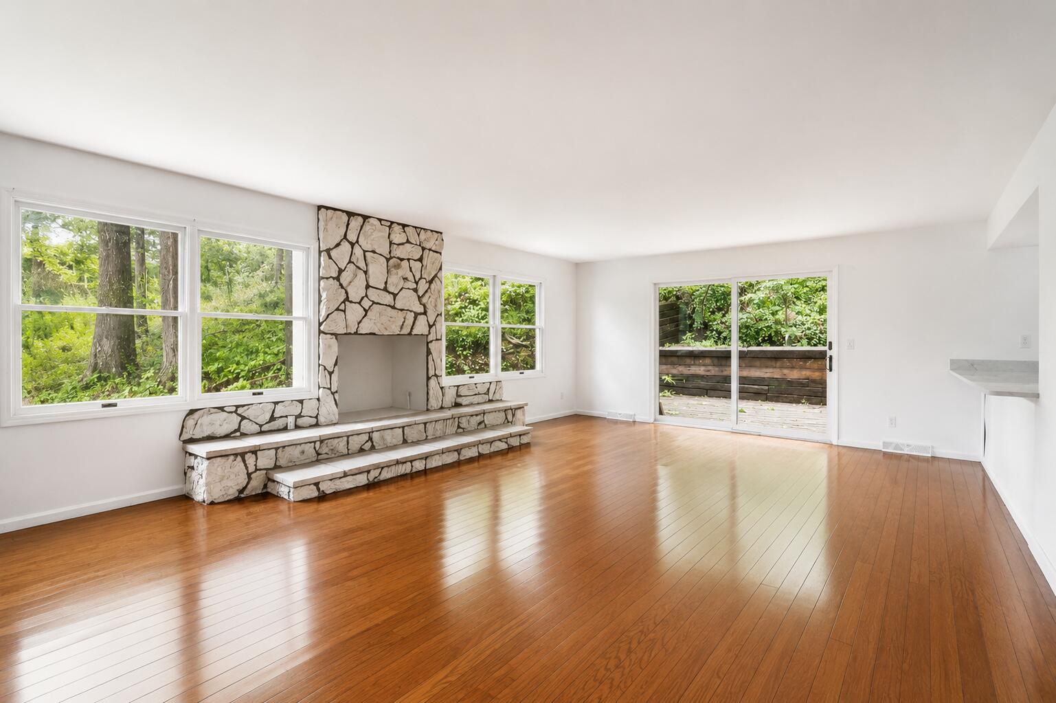 456 Roxbury Road