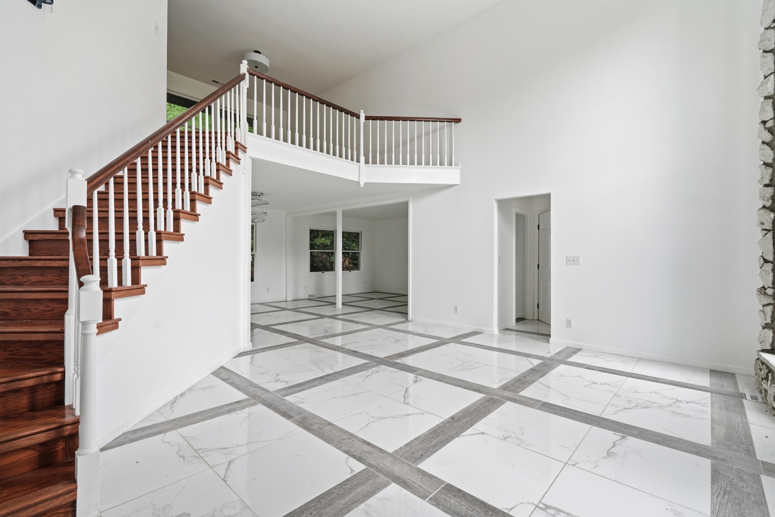 456 Roxbury Road