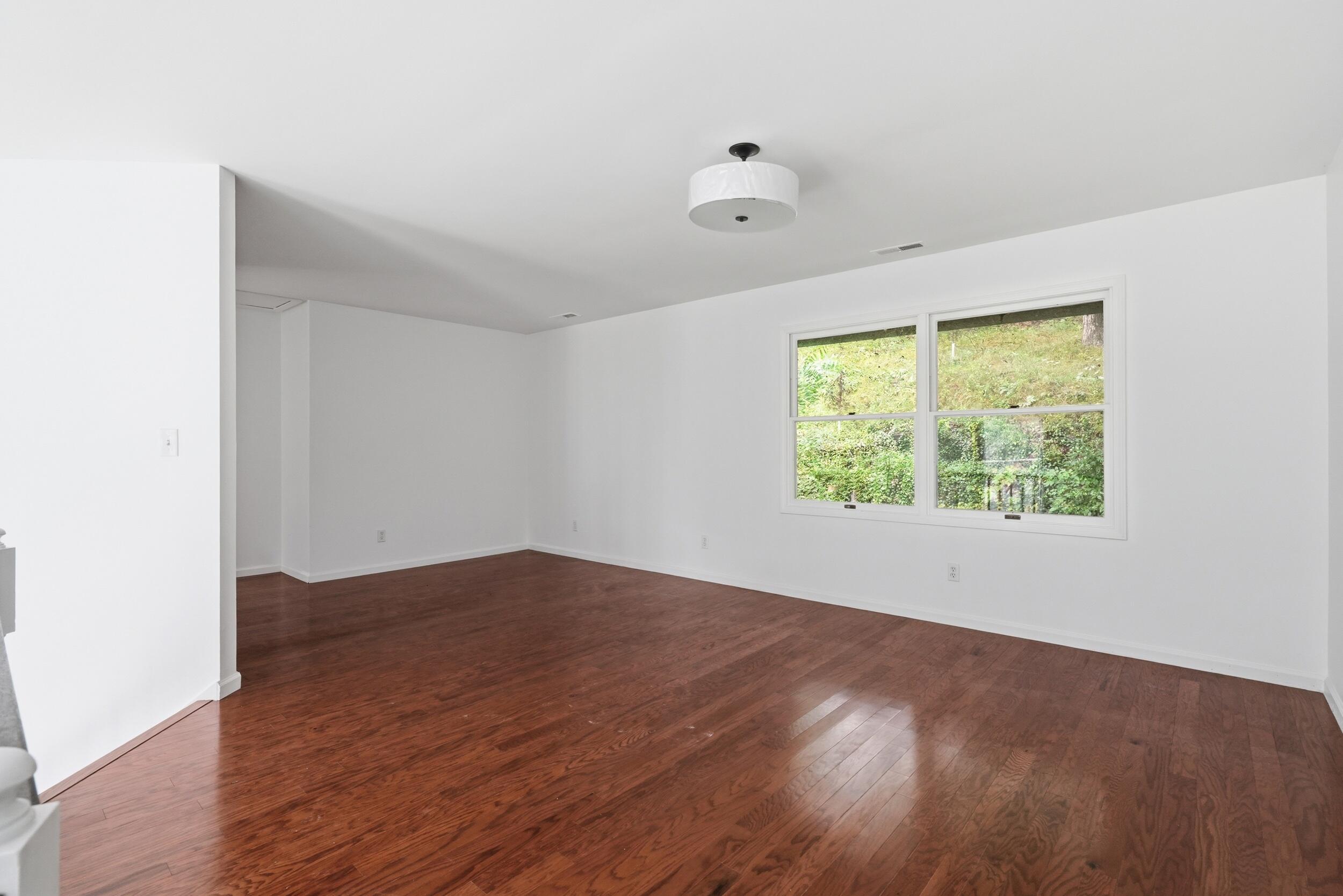 456 Roxbury Road