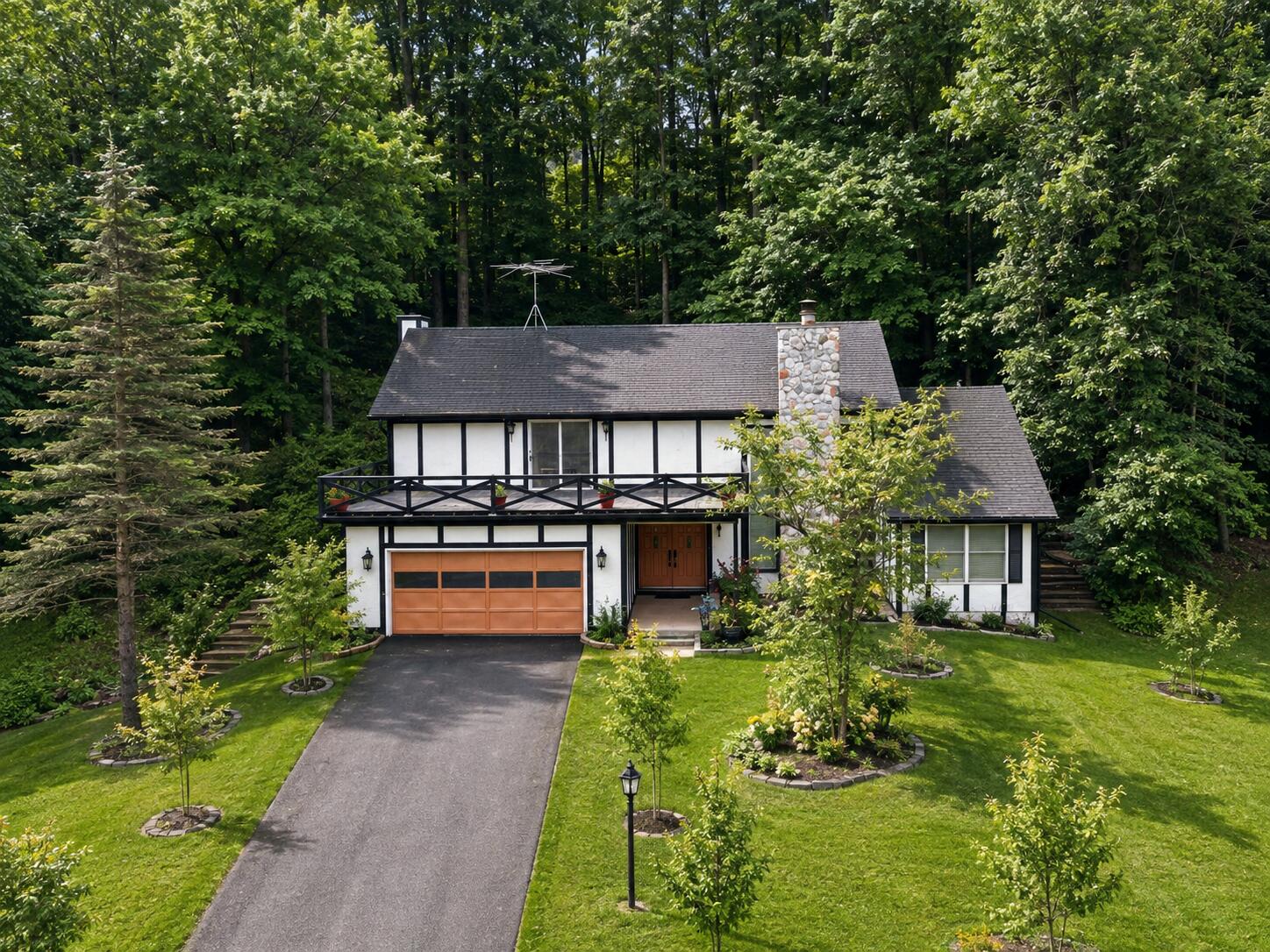 456 Roxbury Road