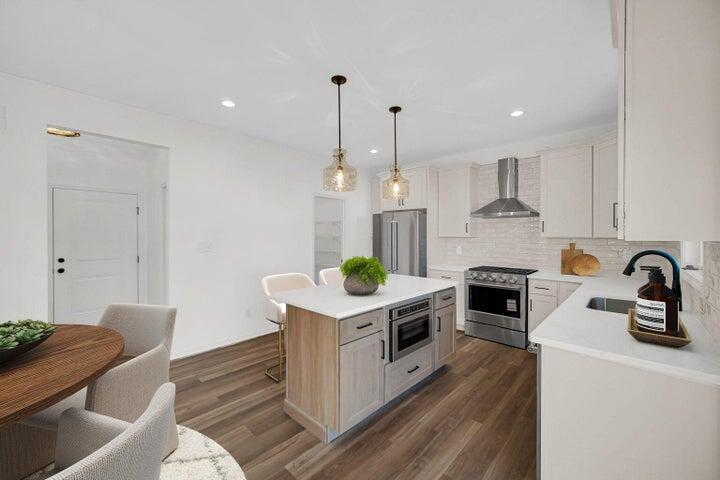 614 Idlewild Lane