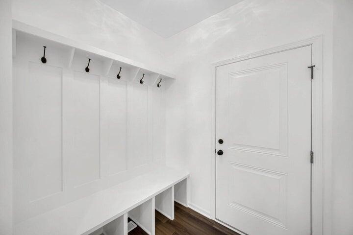 614 Idlewild Lane