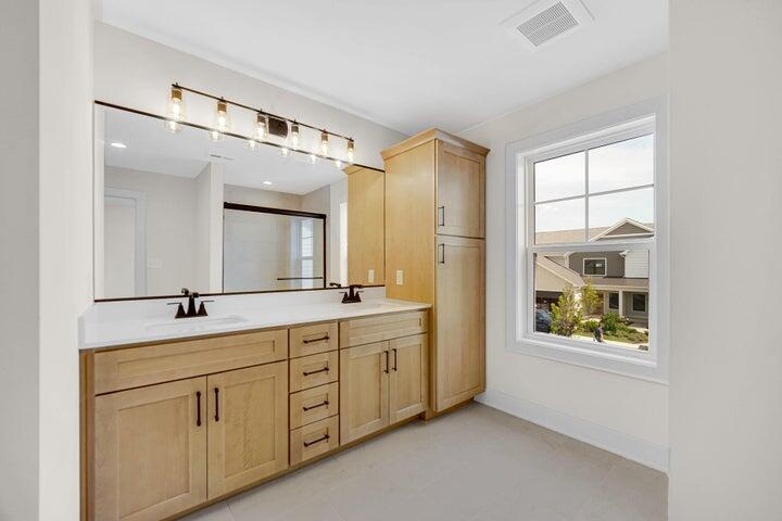 18 Moorebrooke Road