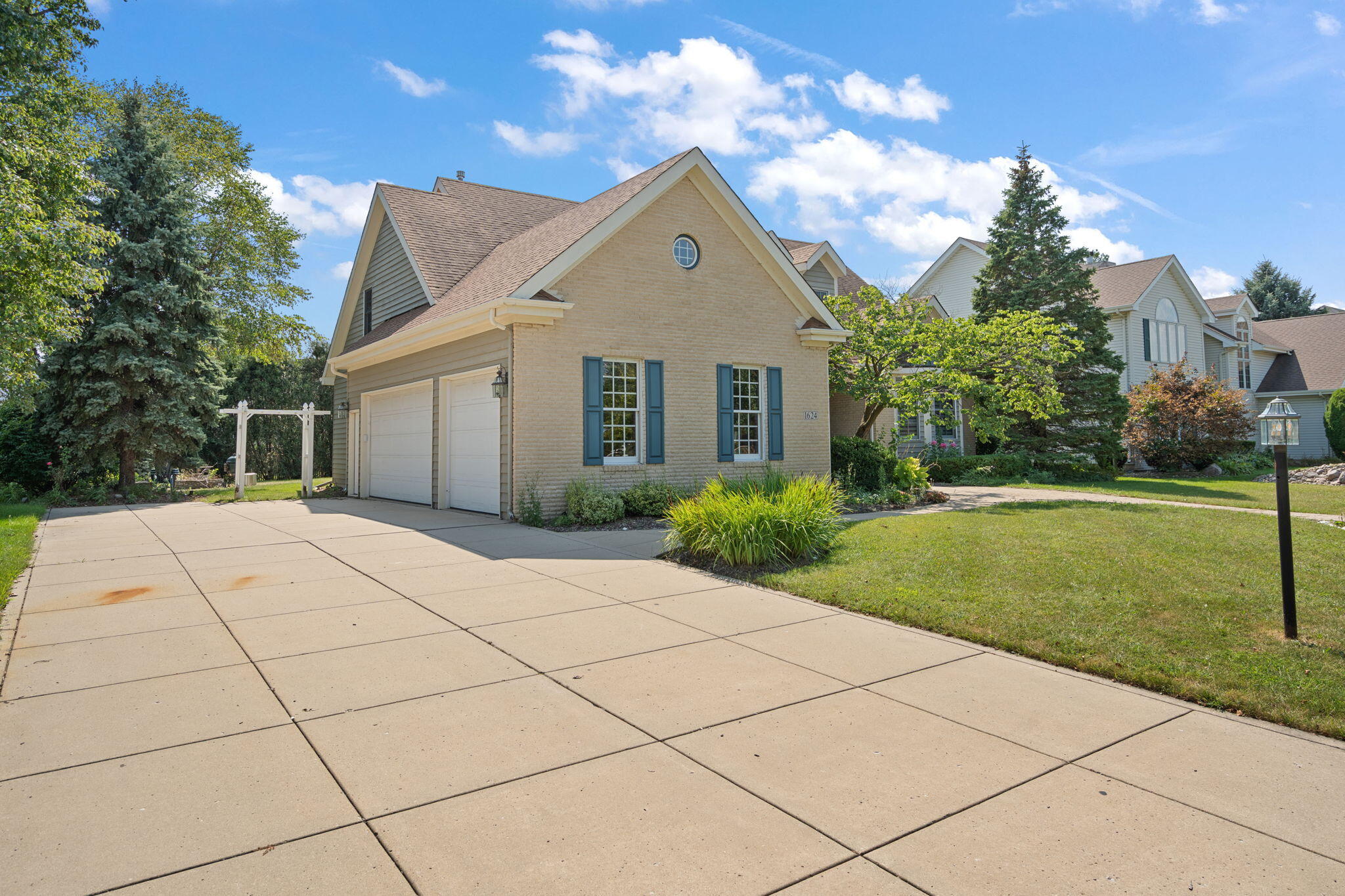 1624 Timberwood Lane