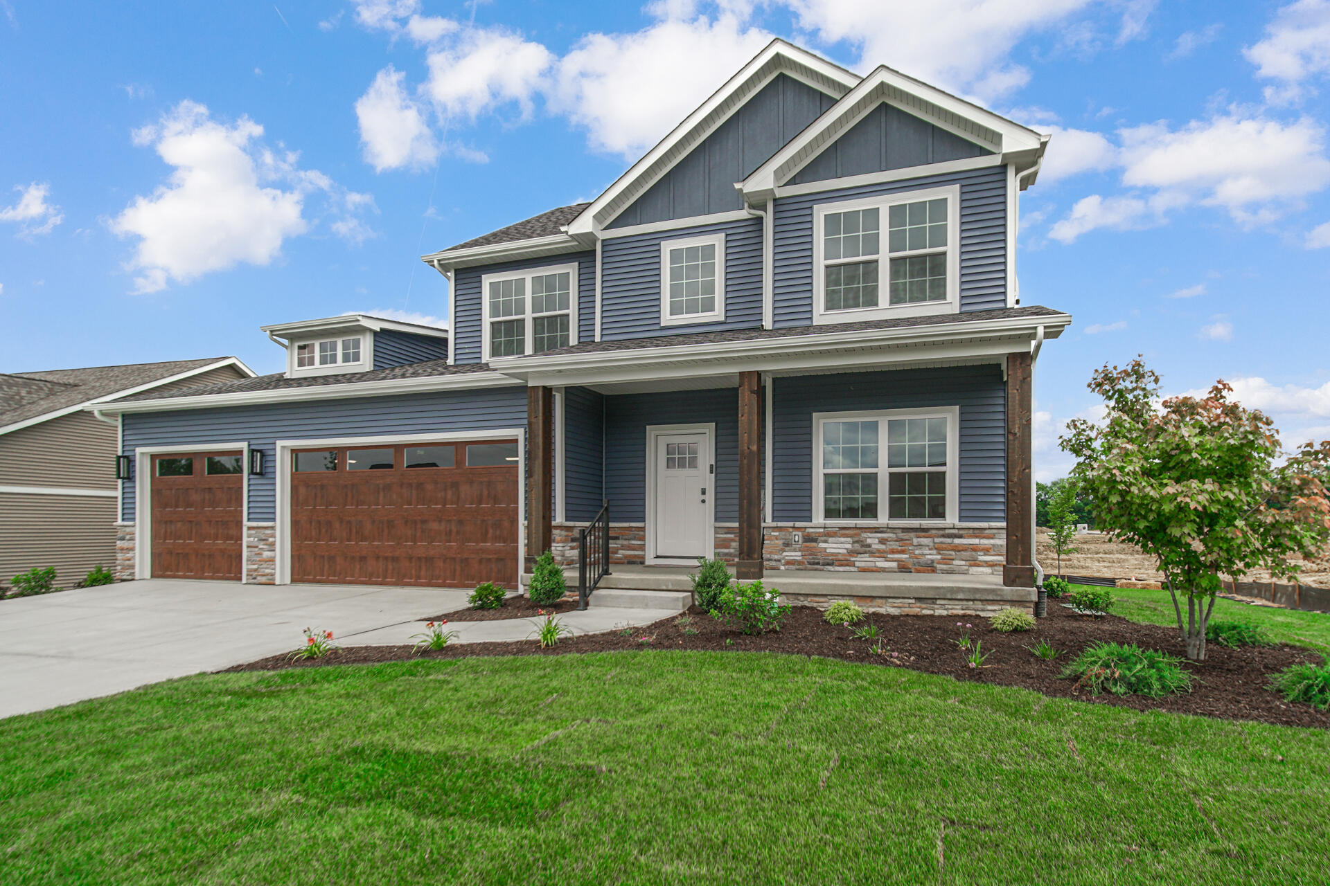 2224 Redwood Lane