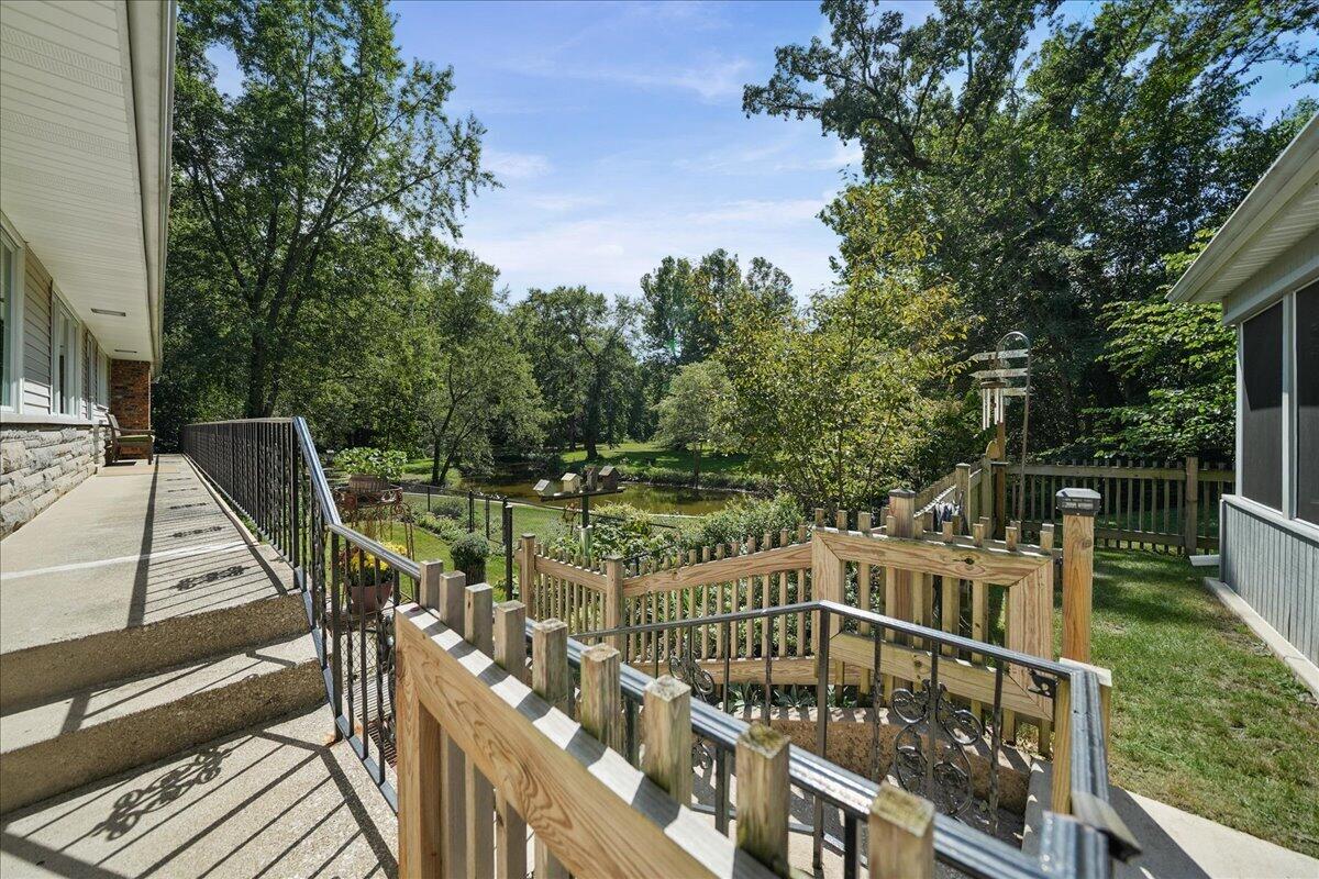 8811 Ainsworth Road
