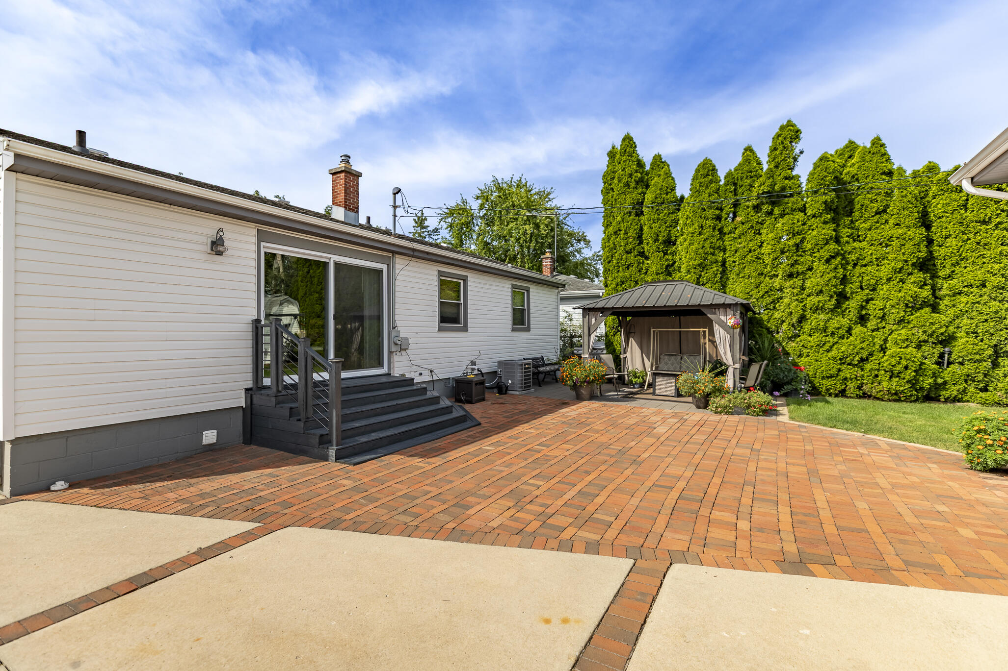 3321 Maple Drive