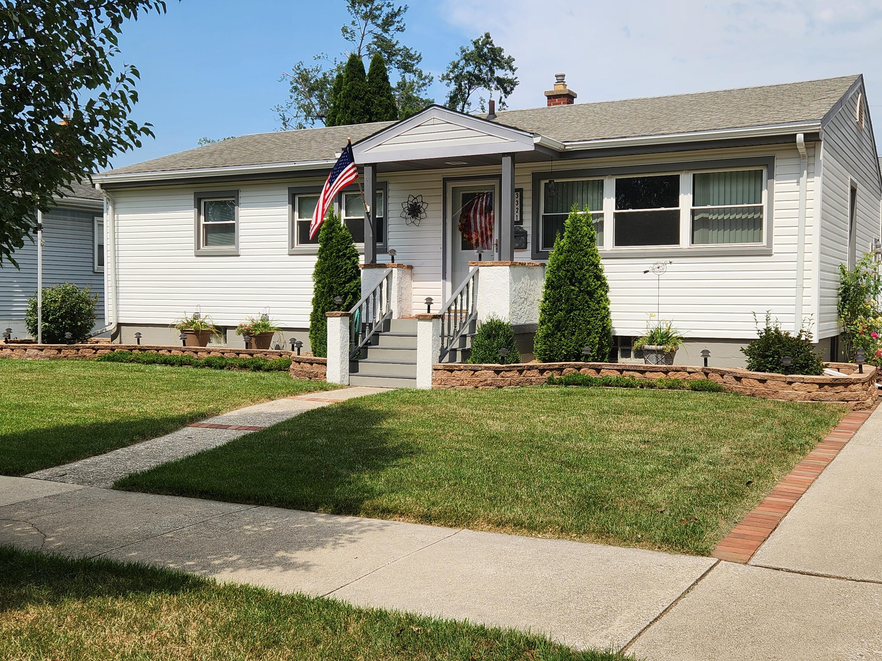 3321 Maple Drive