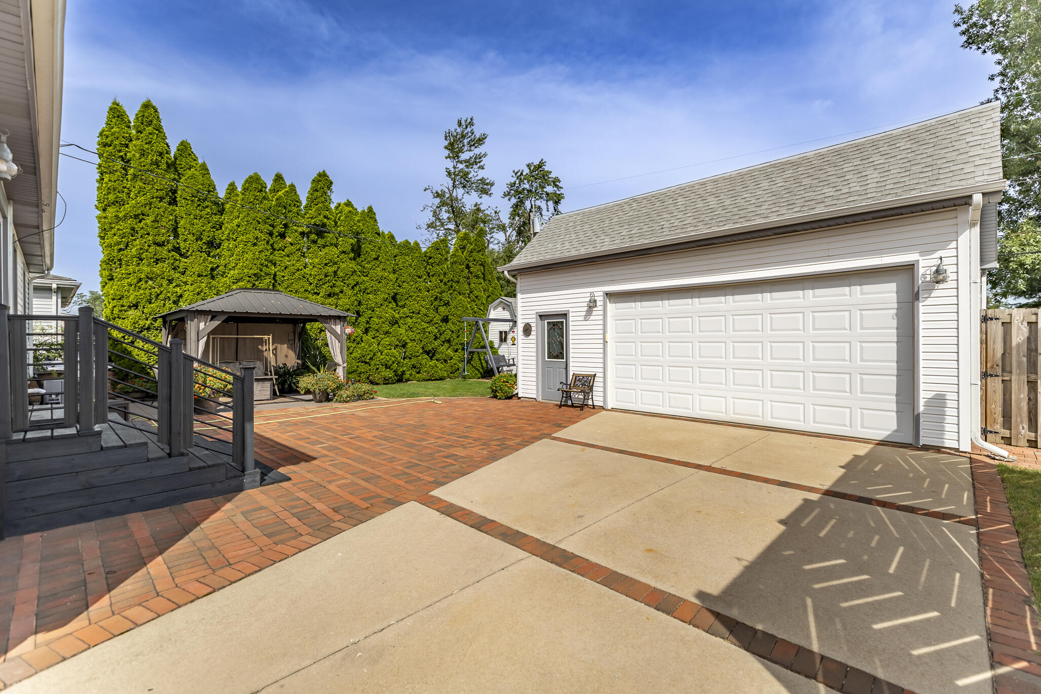 3321 Maple Drive