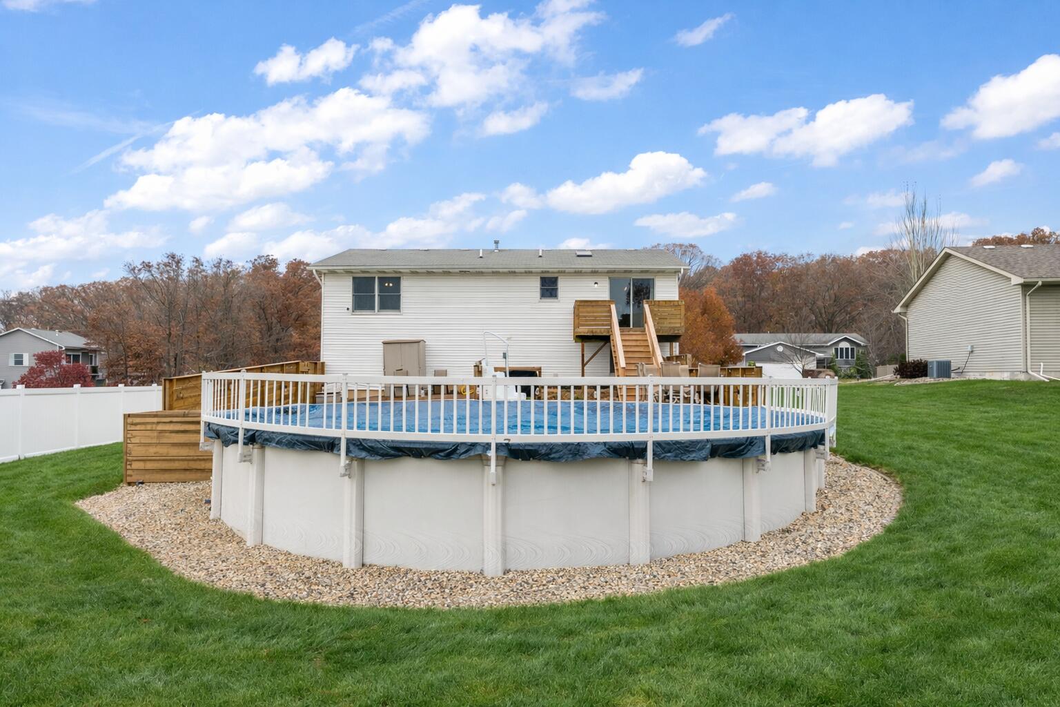 8921 W 125th Place