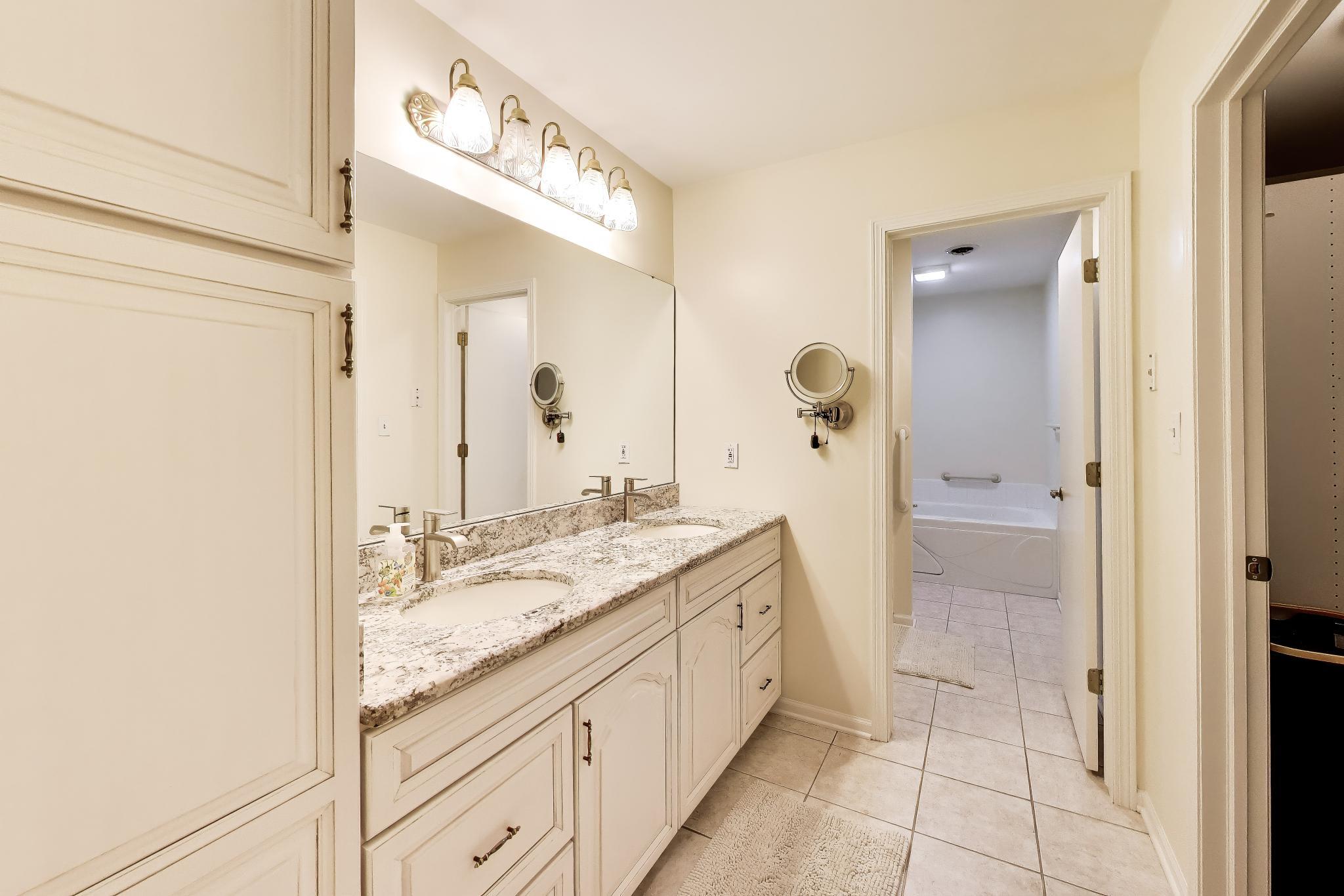 1035 Easy Street Unit: A