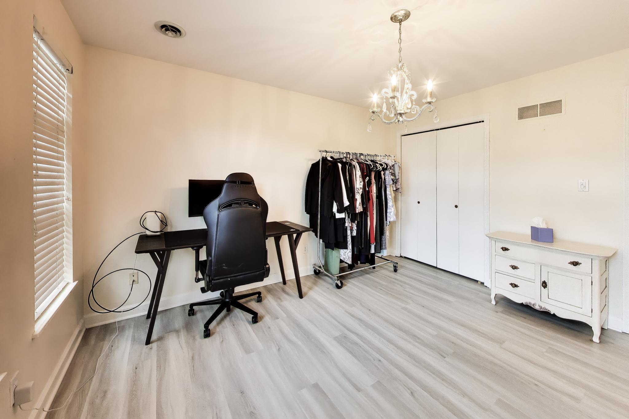 1035 Easy Street Unit: A