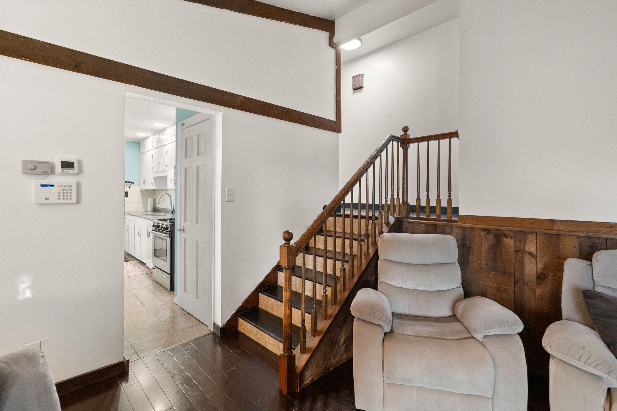 206 E Manor Drive