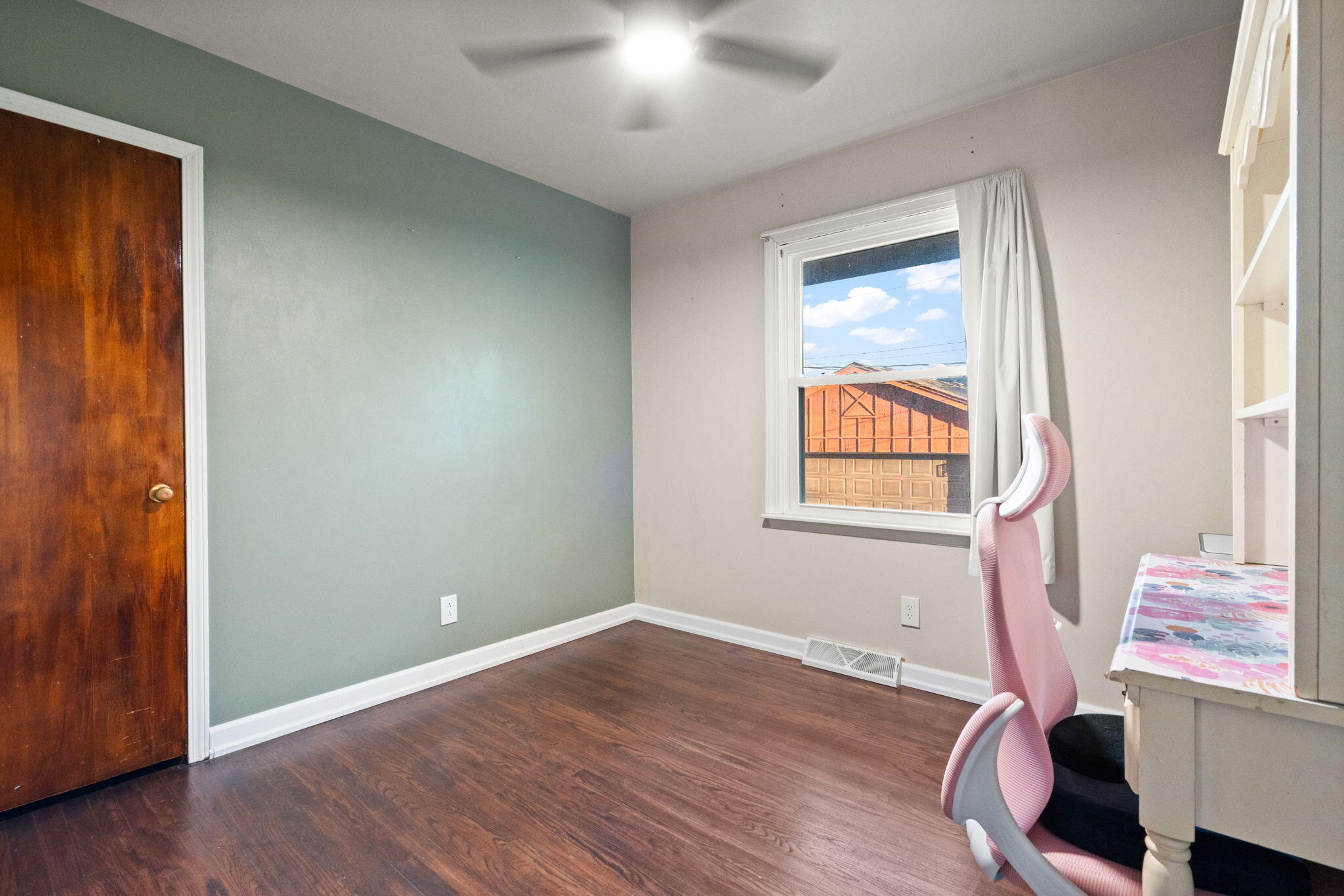 206 E Manor Drive
