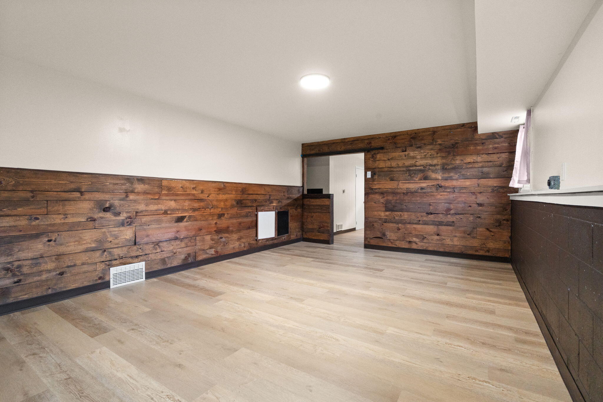 206 E Manor Drive