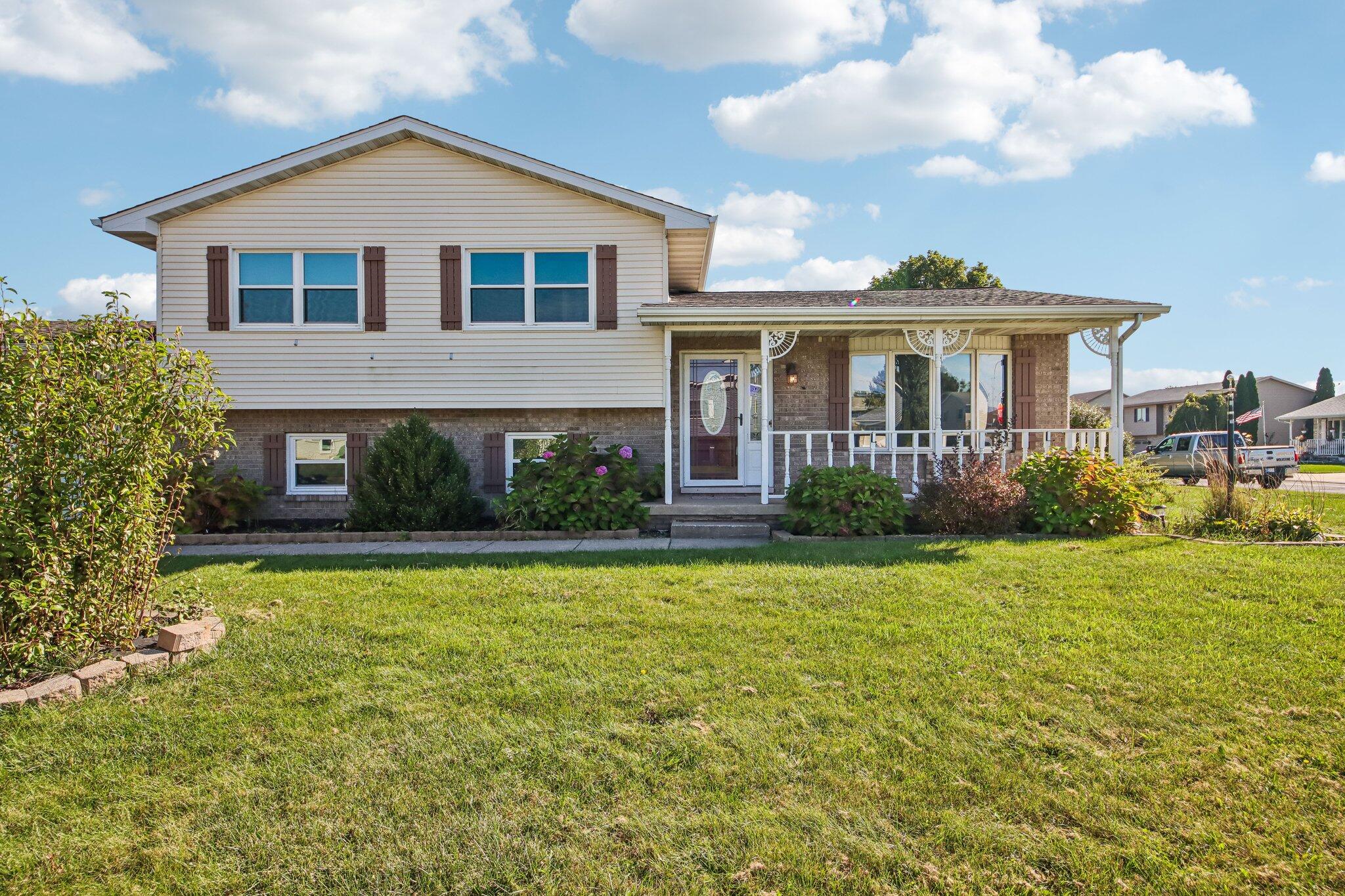 3219 Sarah Street