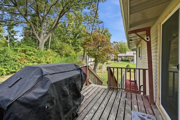 502 8th Street SE