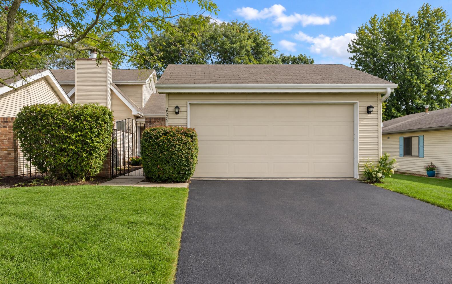 2328 Deerpath Drive W
