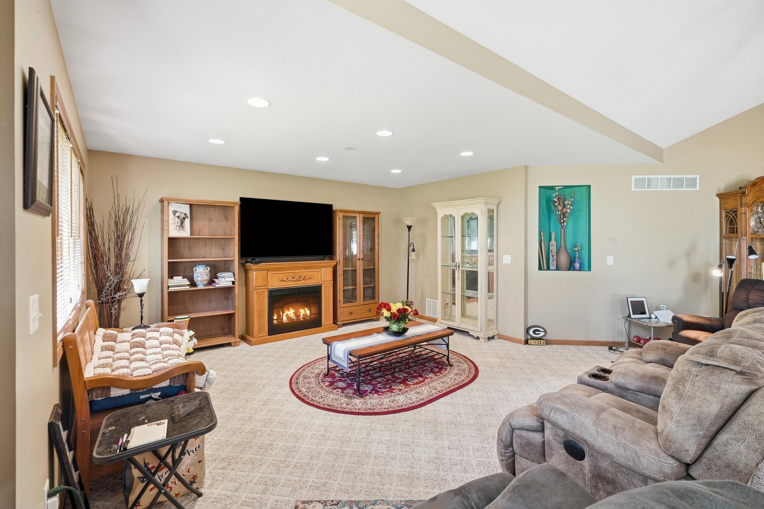 2501 Howard Castle Drive