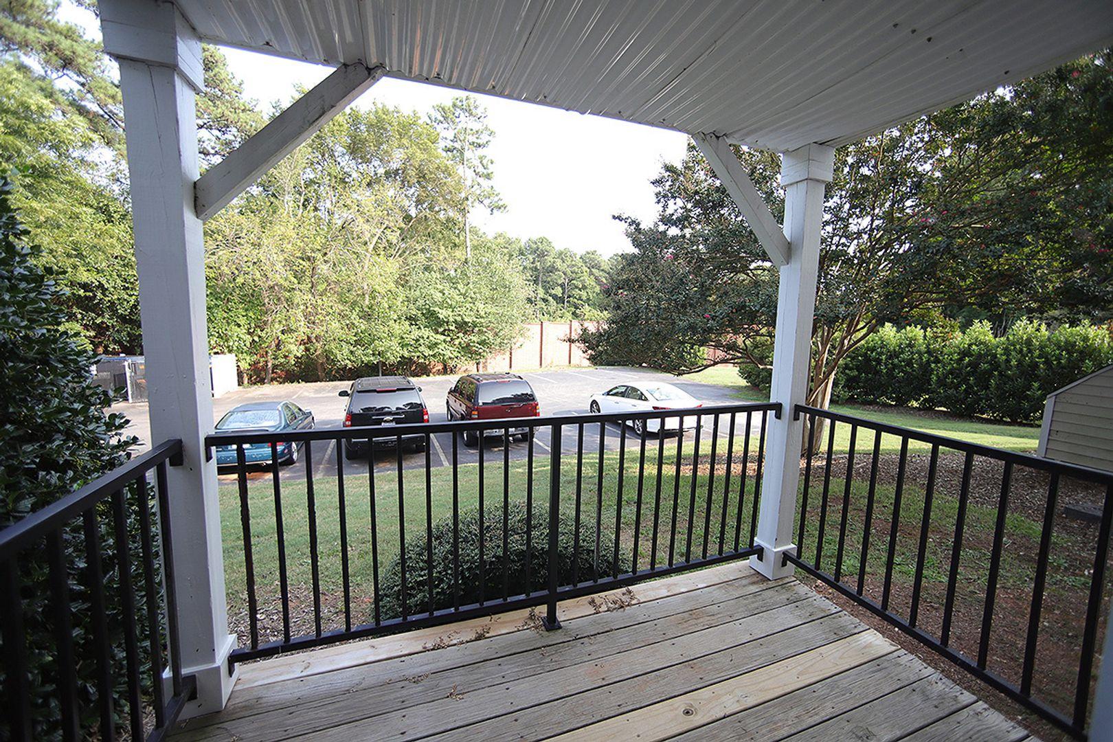 2216 Myron Drive # 101