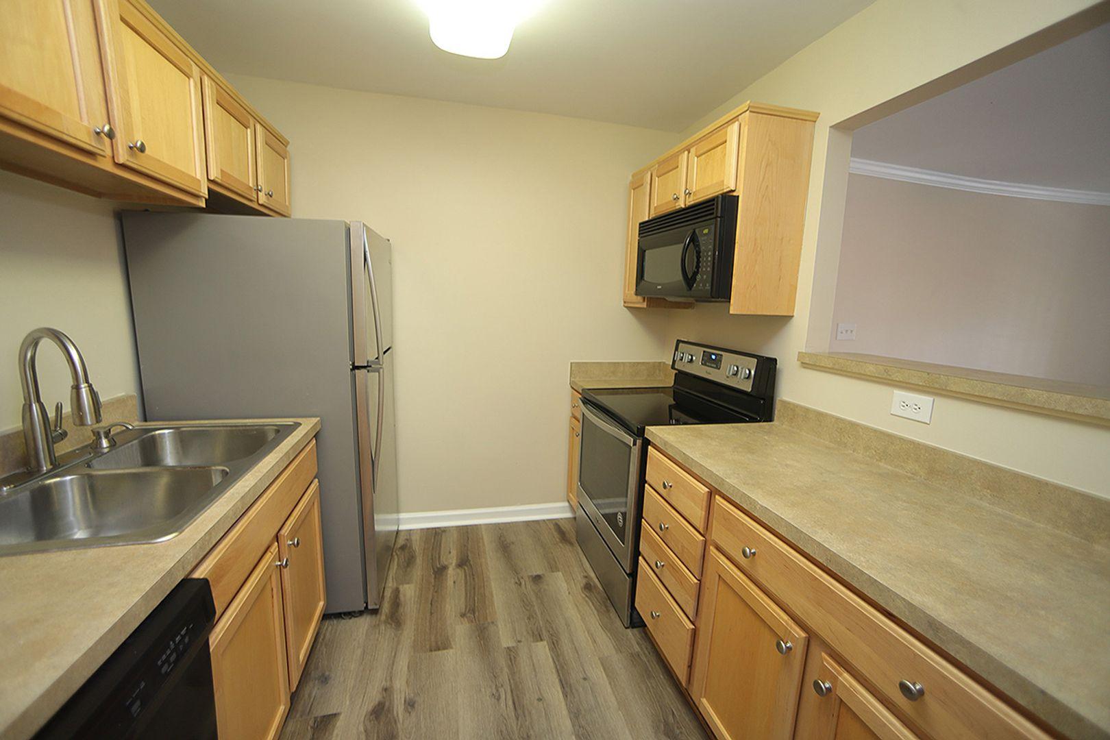 2216 Myron Drive # 101