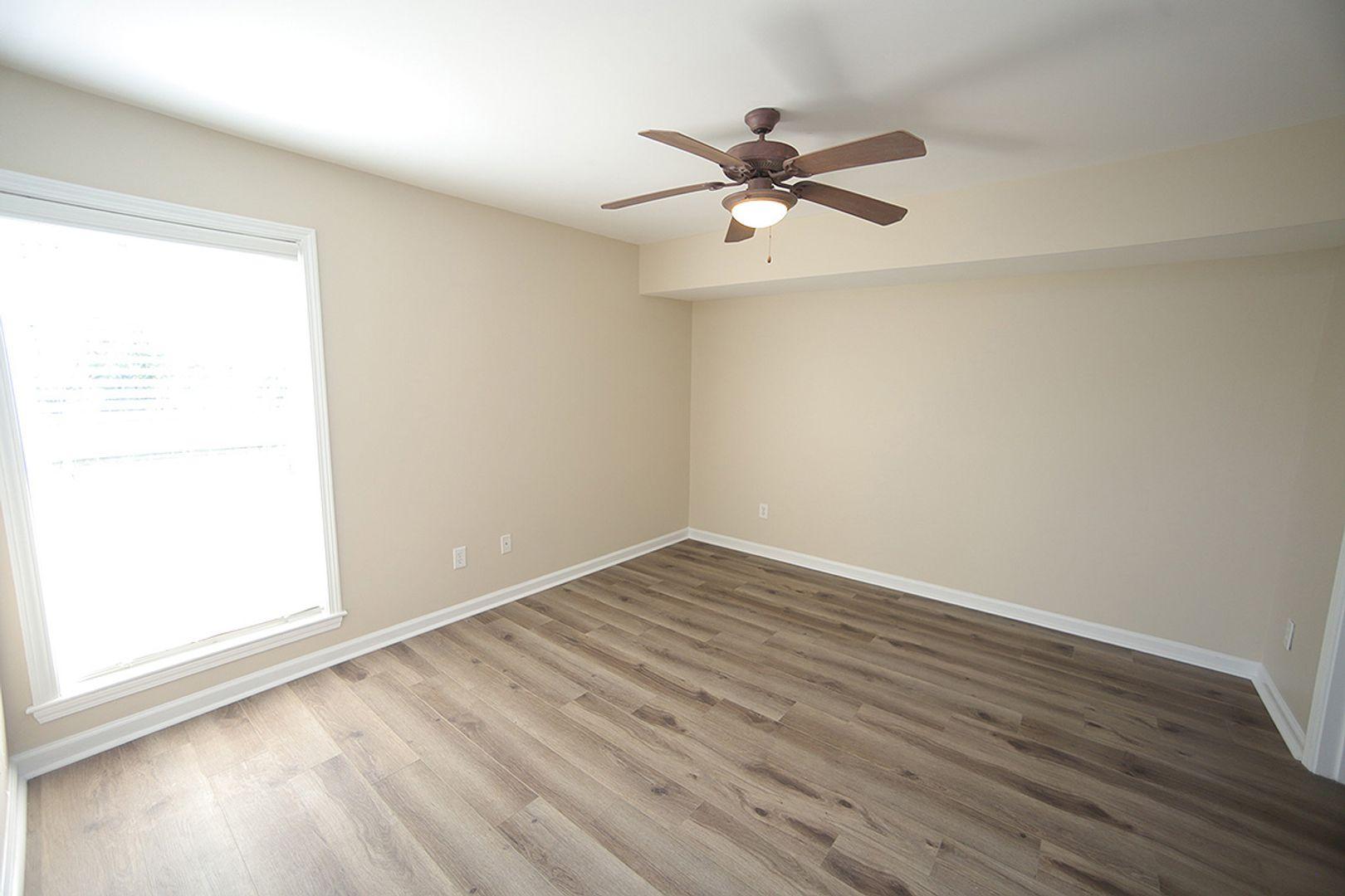 2216 Myron Drive # 101