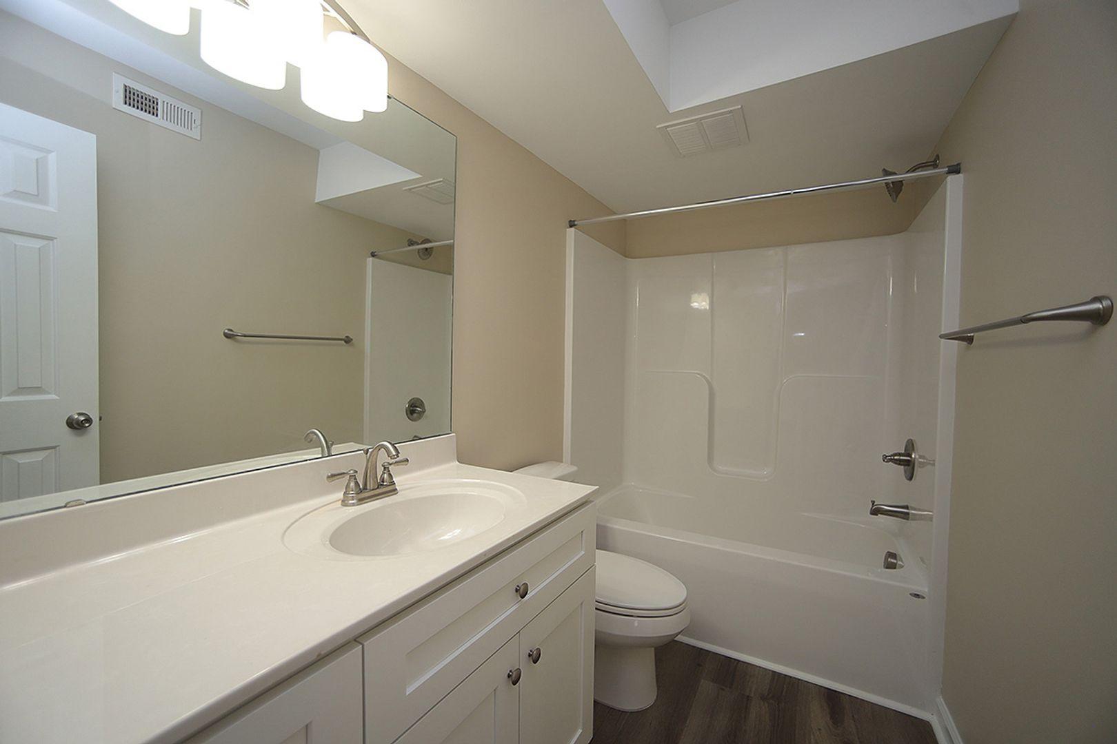 2216 Myron Drive # 101