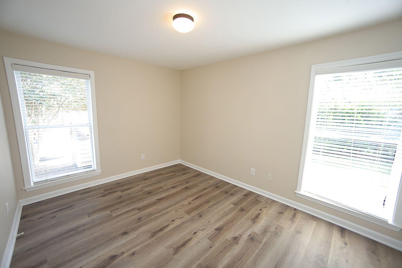 2216 Myron Drive # 101