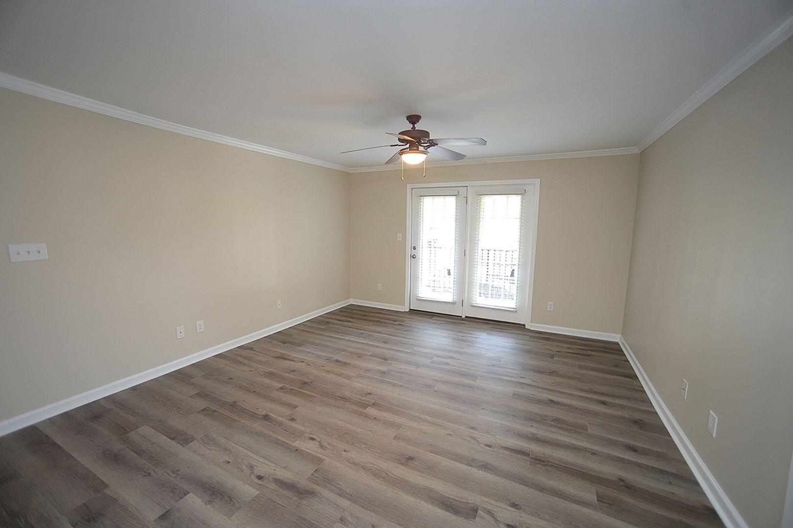 2216 Myron Drive # 101