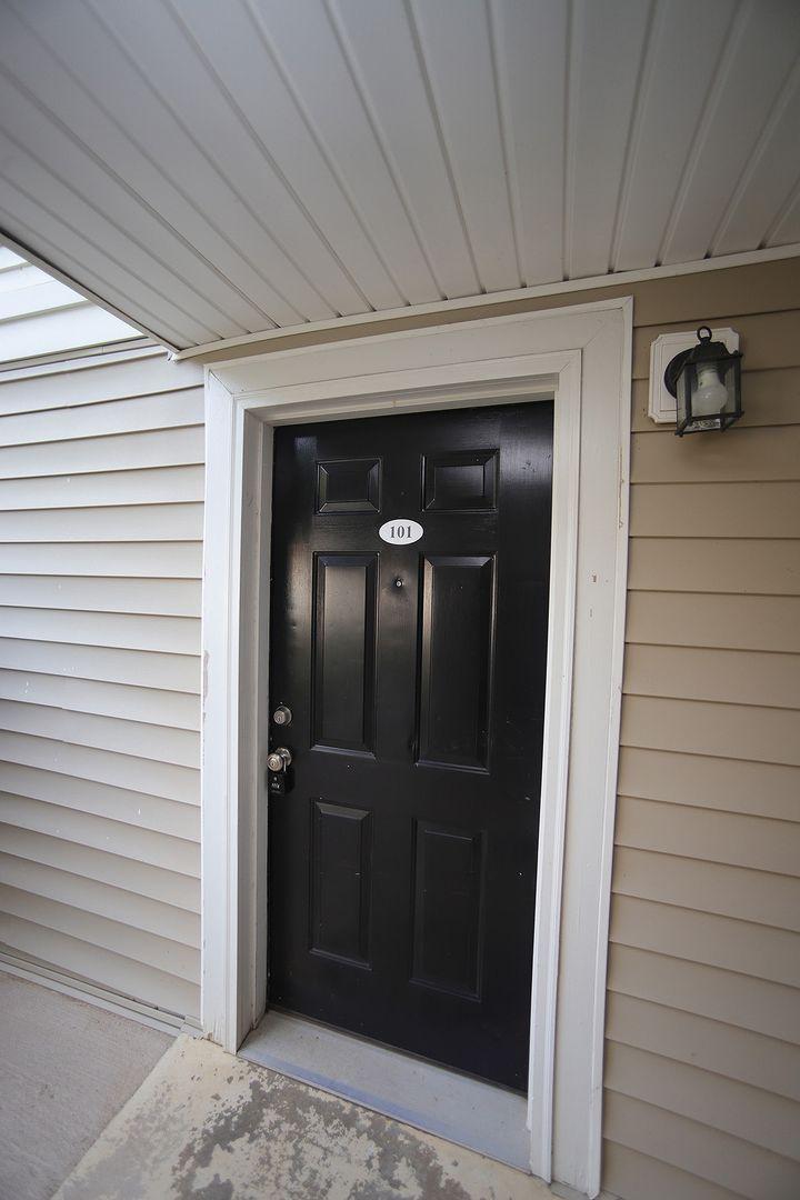 2216 Myron Drive # 101