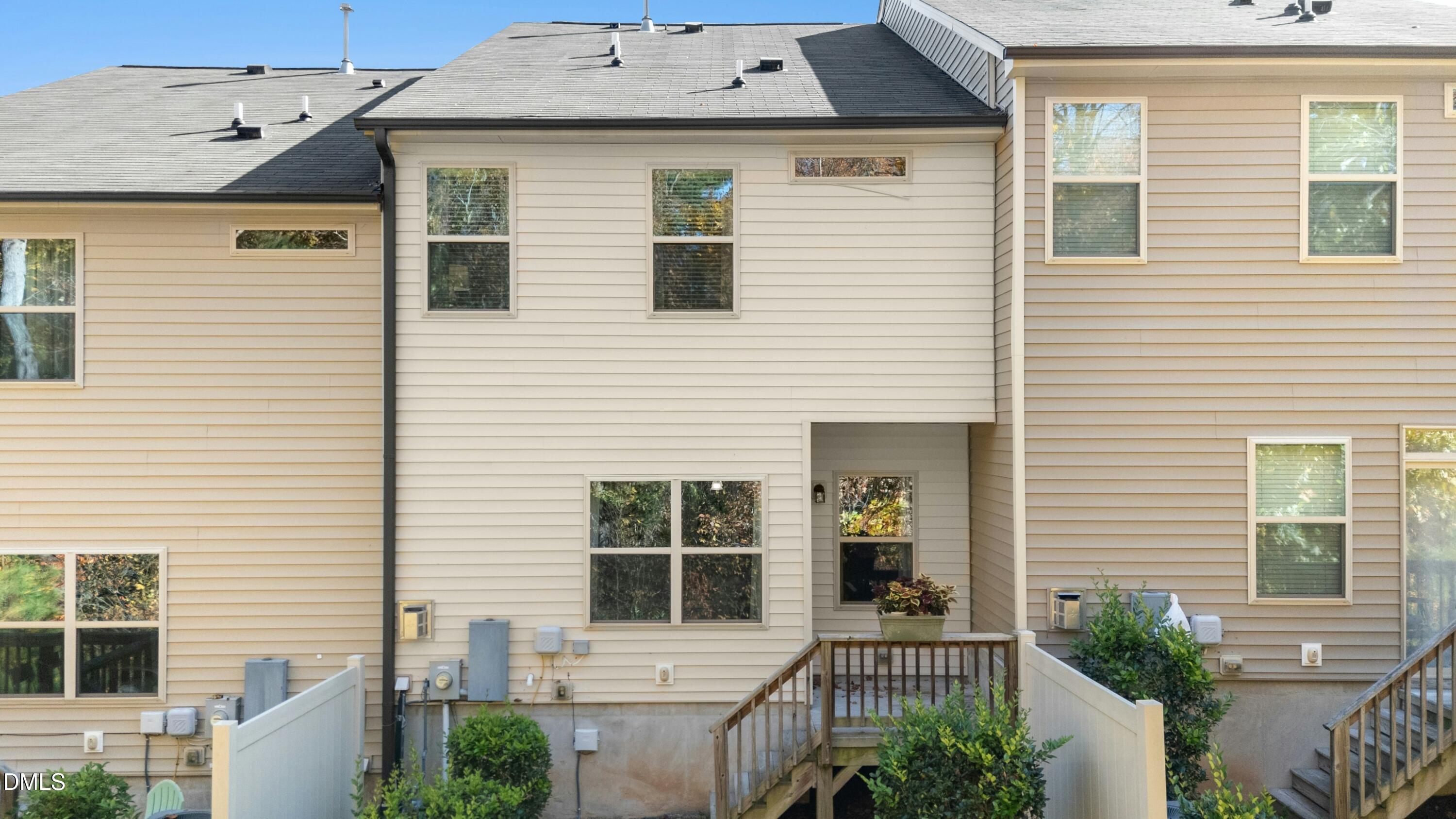 1143 Searstone Court