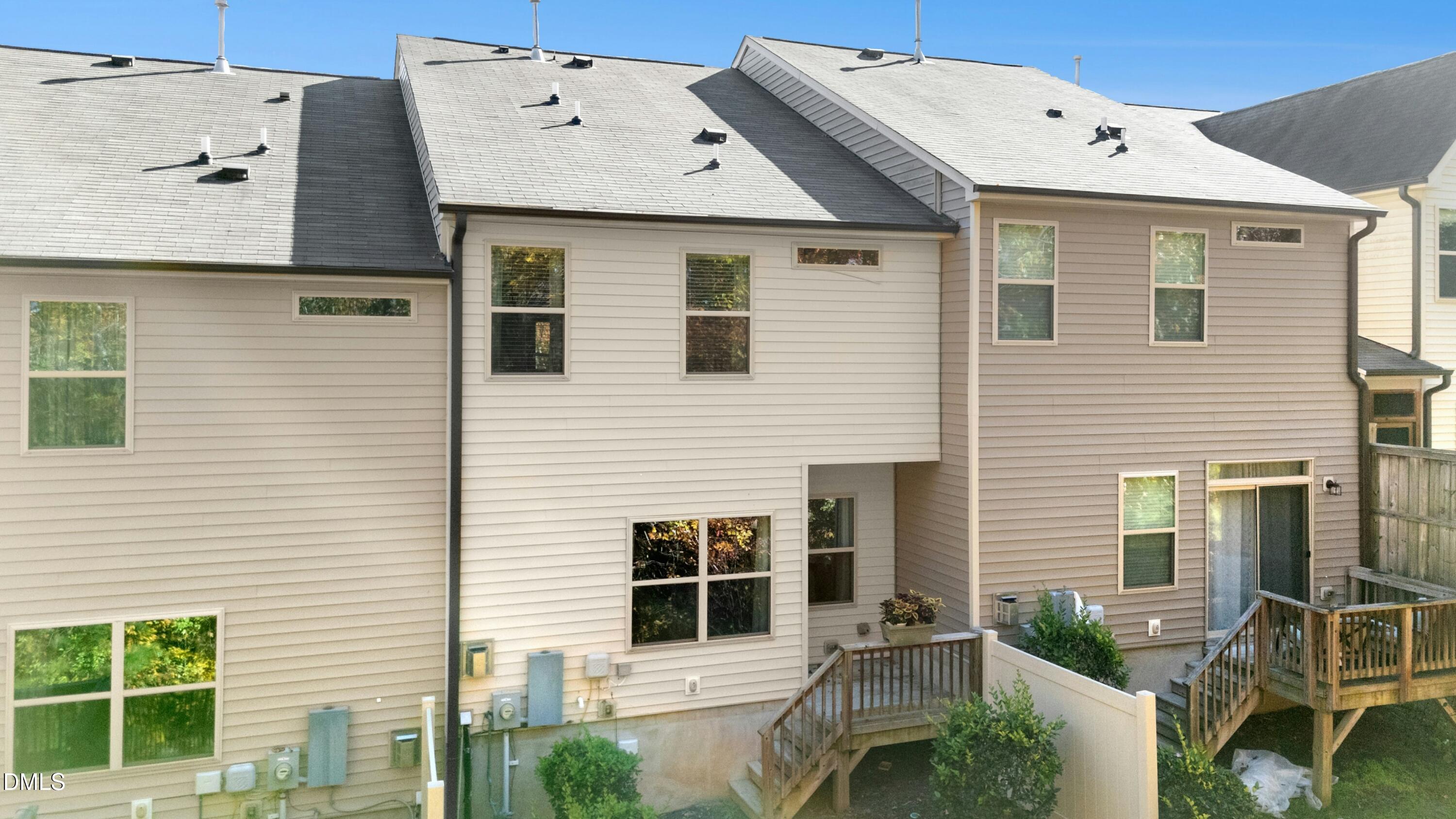 1143 Searstone Court