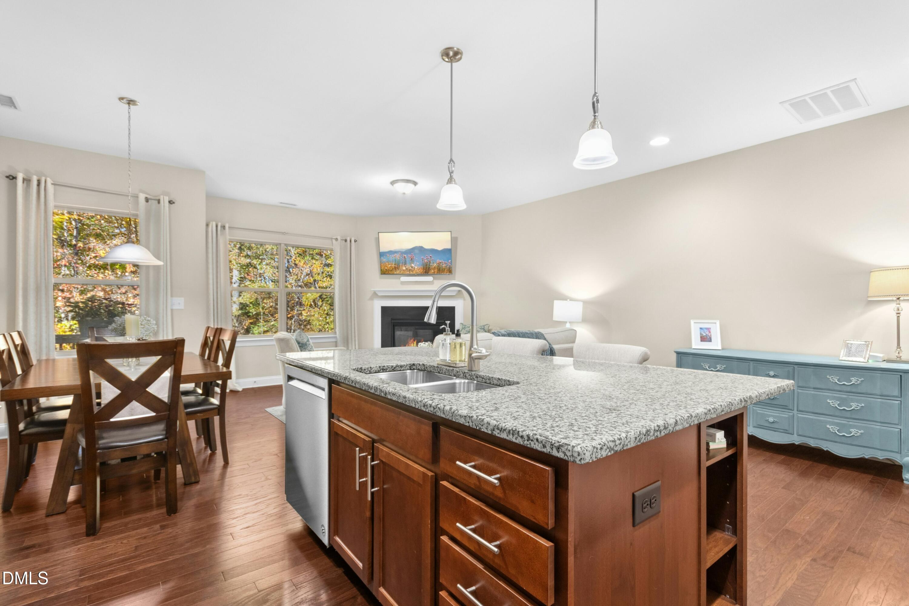 1143 Searstone Court