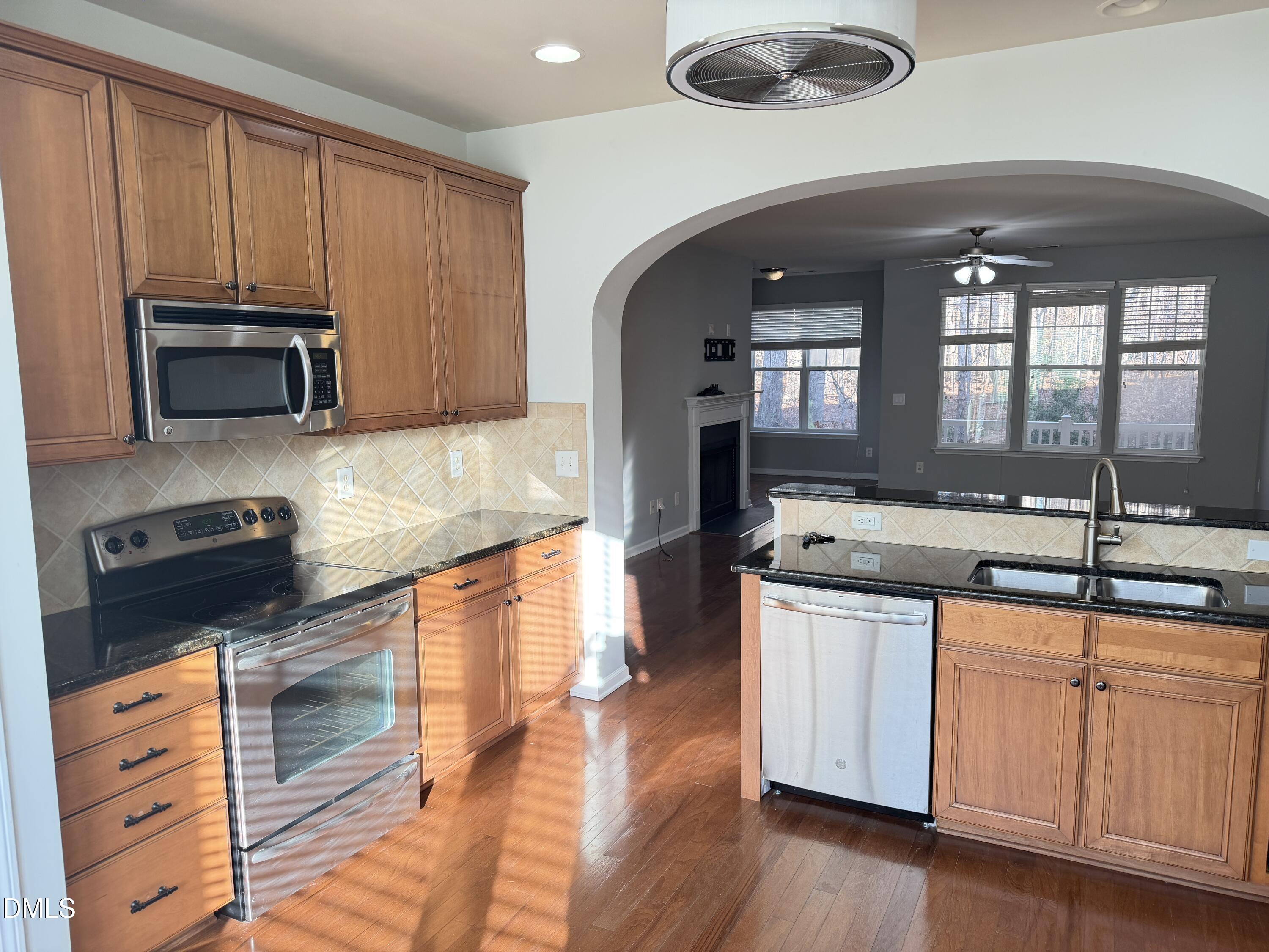 6136 Braidwood Court