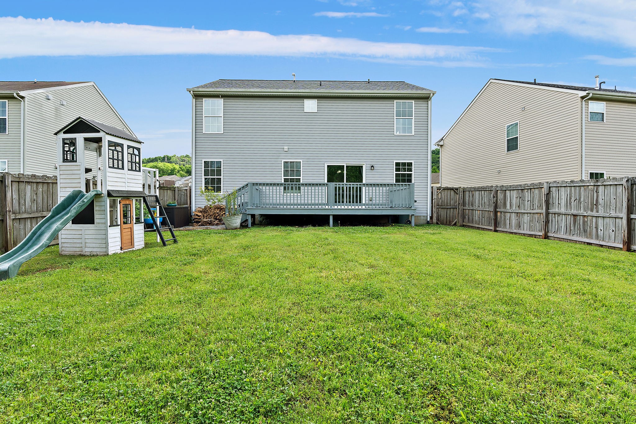 1320 Scarcroft Ln