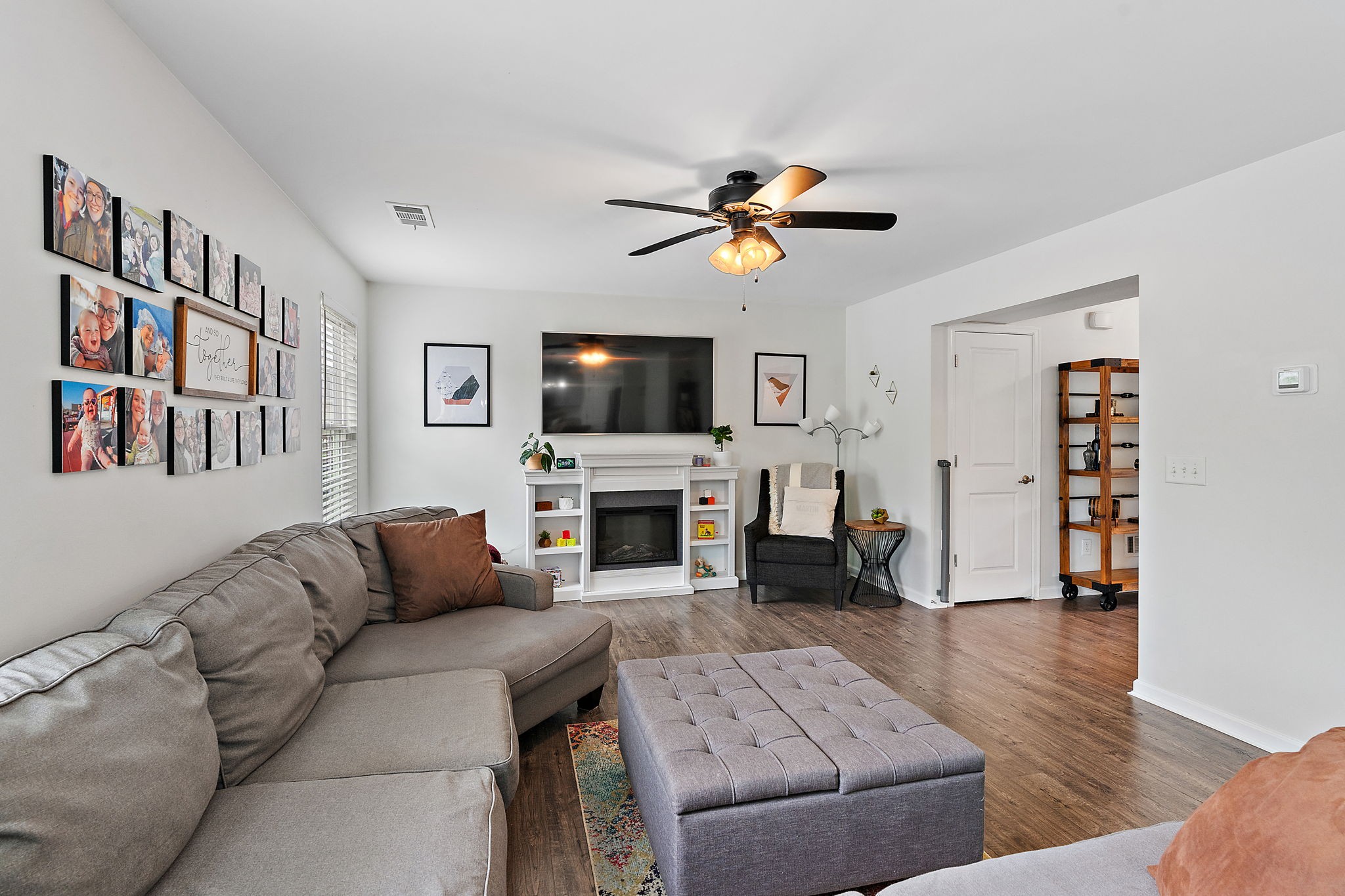 1320 Scarcroft Ln