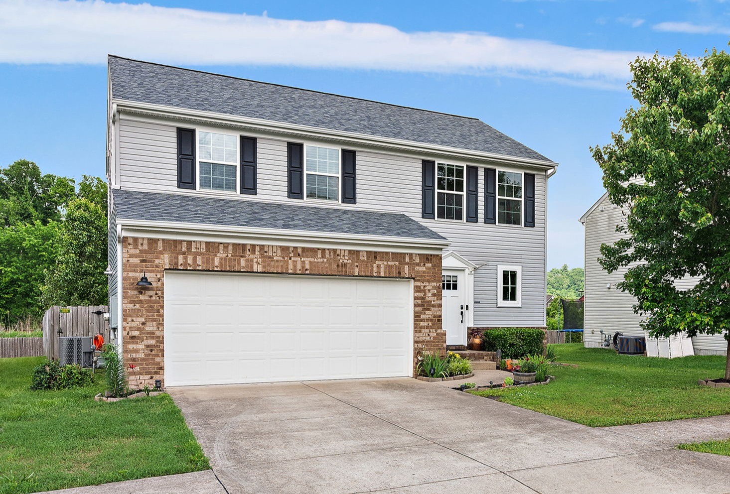 1320 Scarcroft Ln