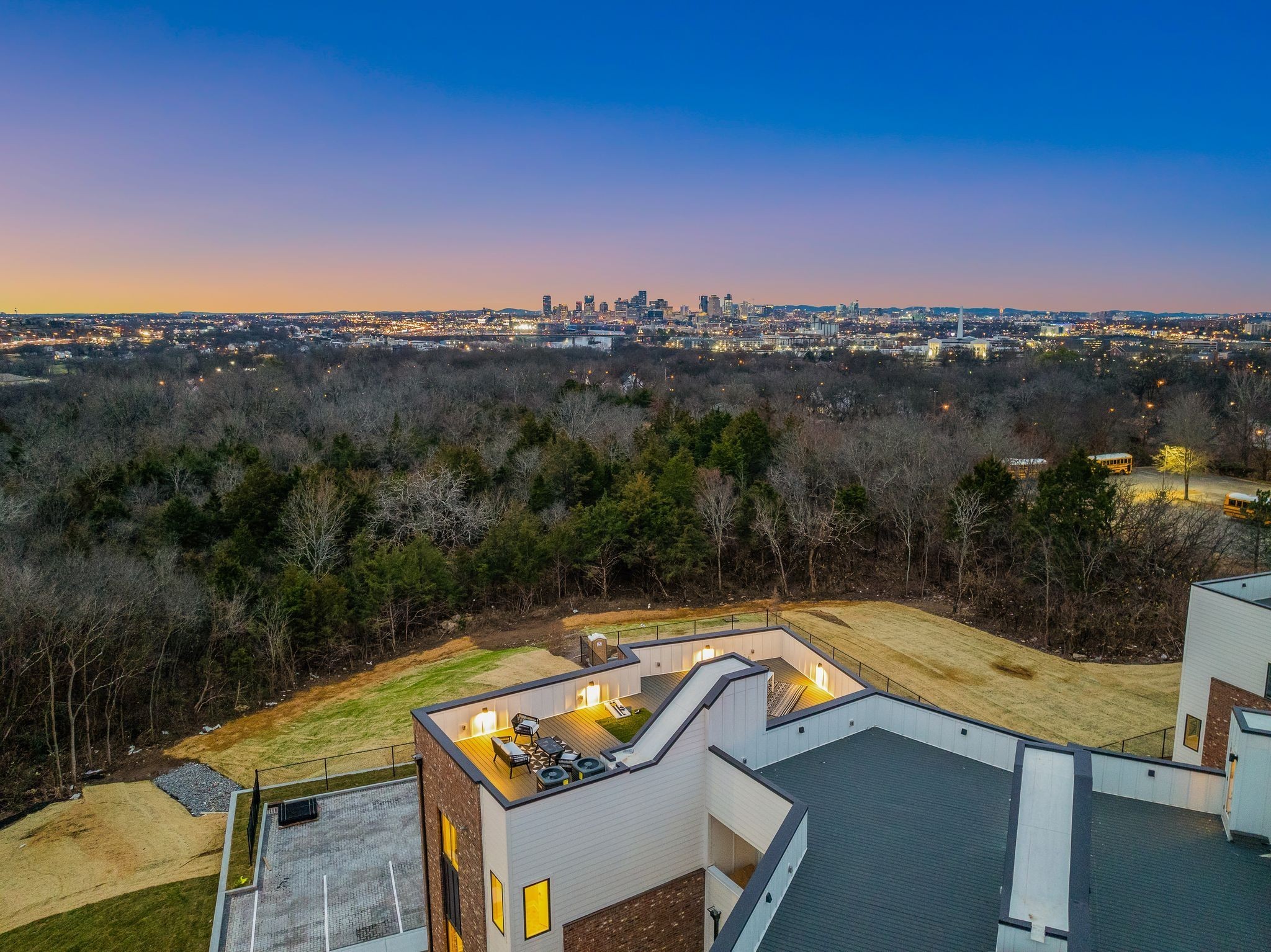 496 W Trinity Ln Unit: 1
